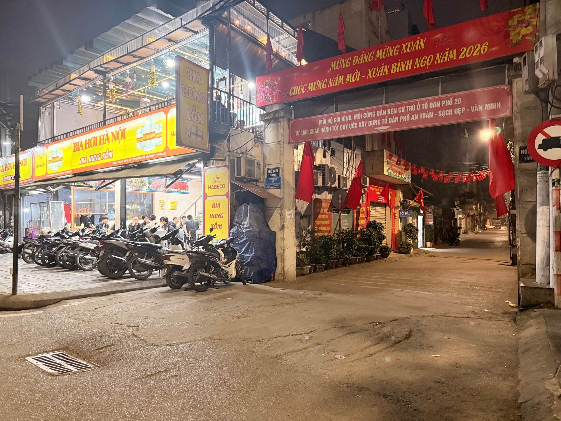 Bán nhà Tân Mai - diện tích 54m2 4 tầng - ô tô đỗ cửa - giá 15,9 tỷ