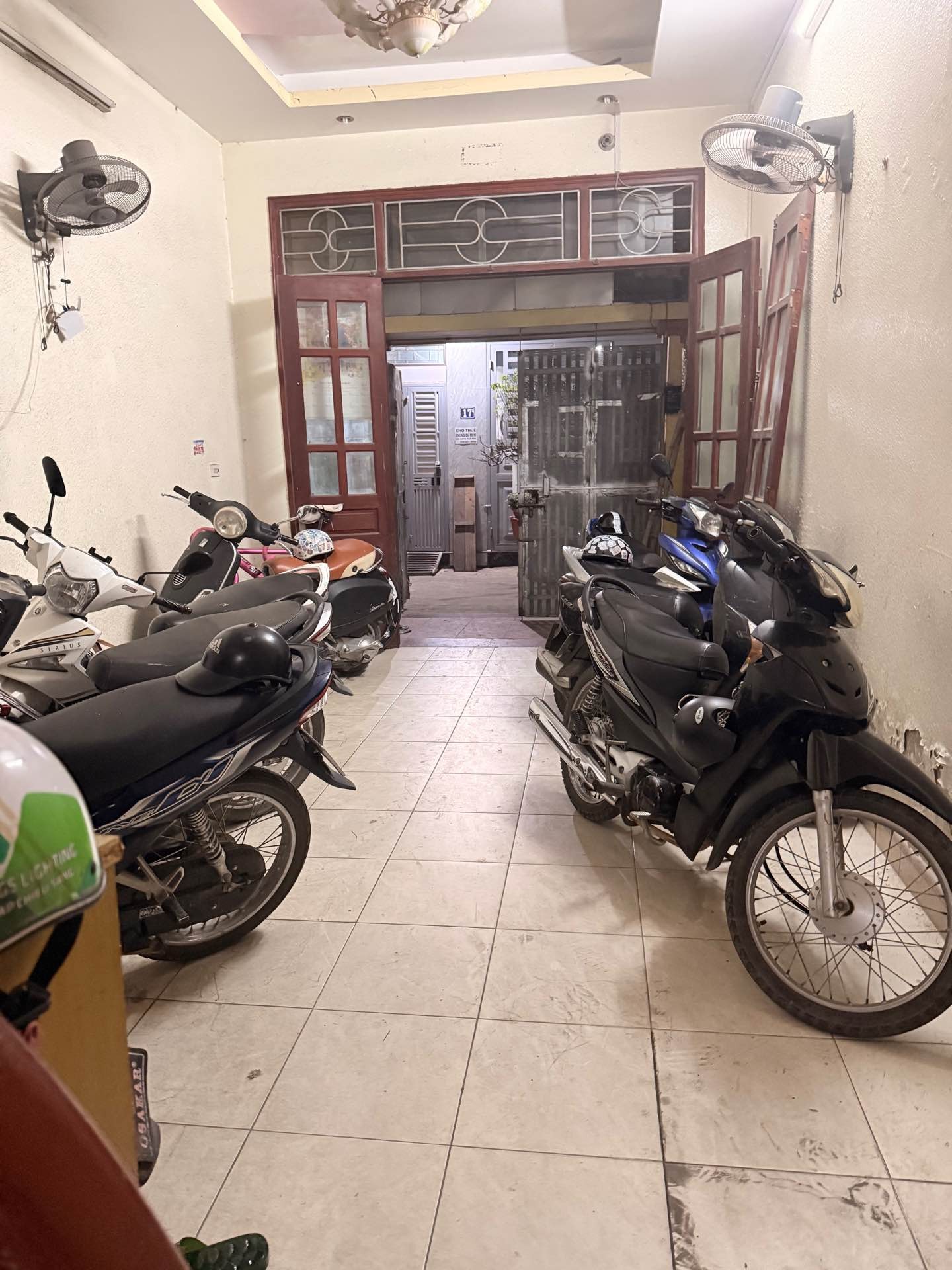 Bán nhà Tân Mai - diện tích 54m2 4 tầng - ô tô đỗ cửa - giá 15,9 tỷ