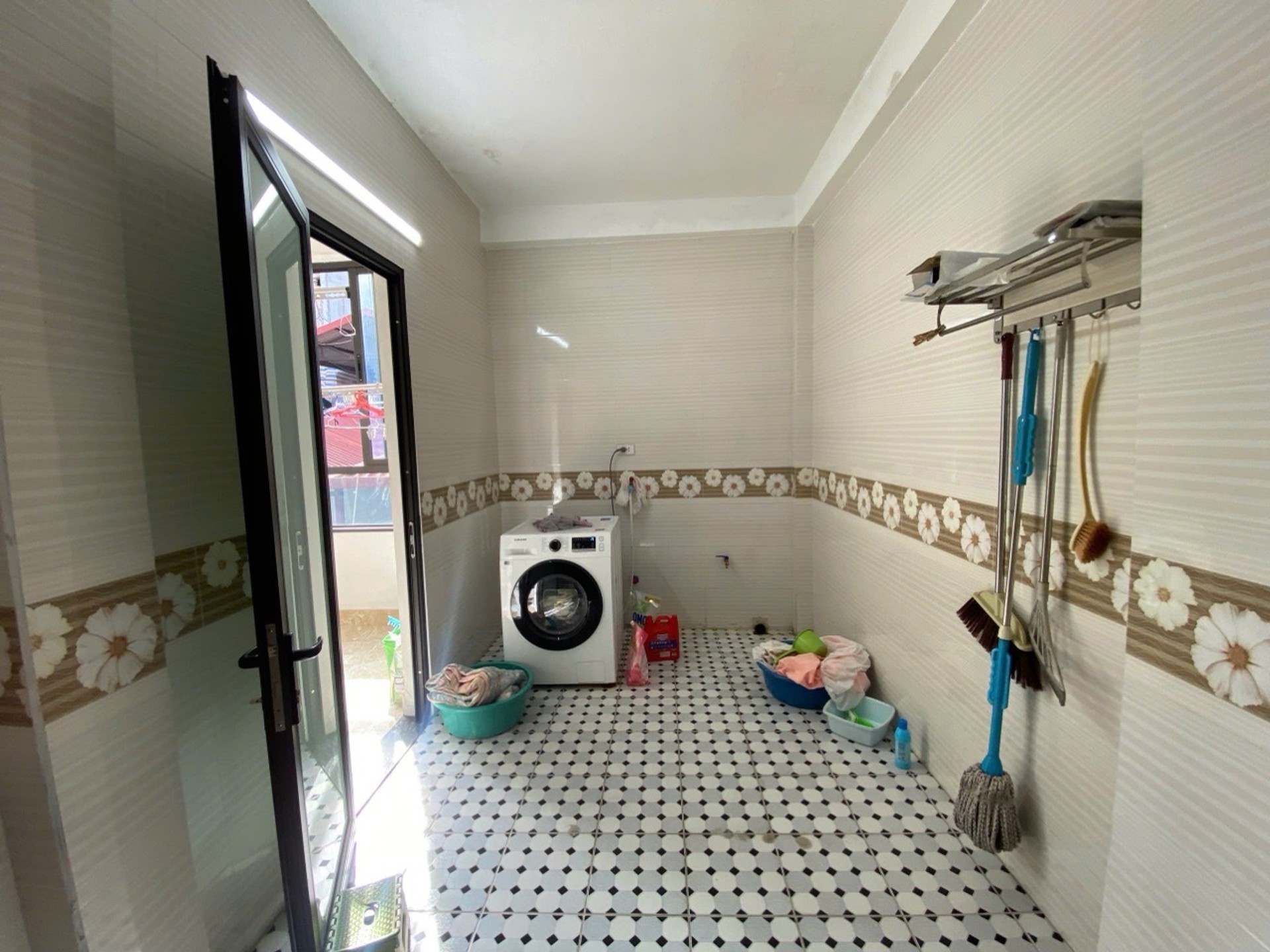 Bán nhà Trần Khát Chân - diện tích 65m2 5 tầng - Lô góc - giá 13,3 tỷ