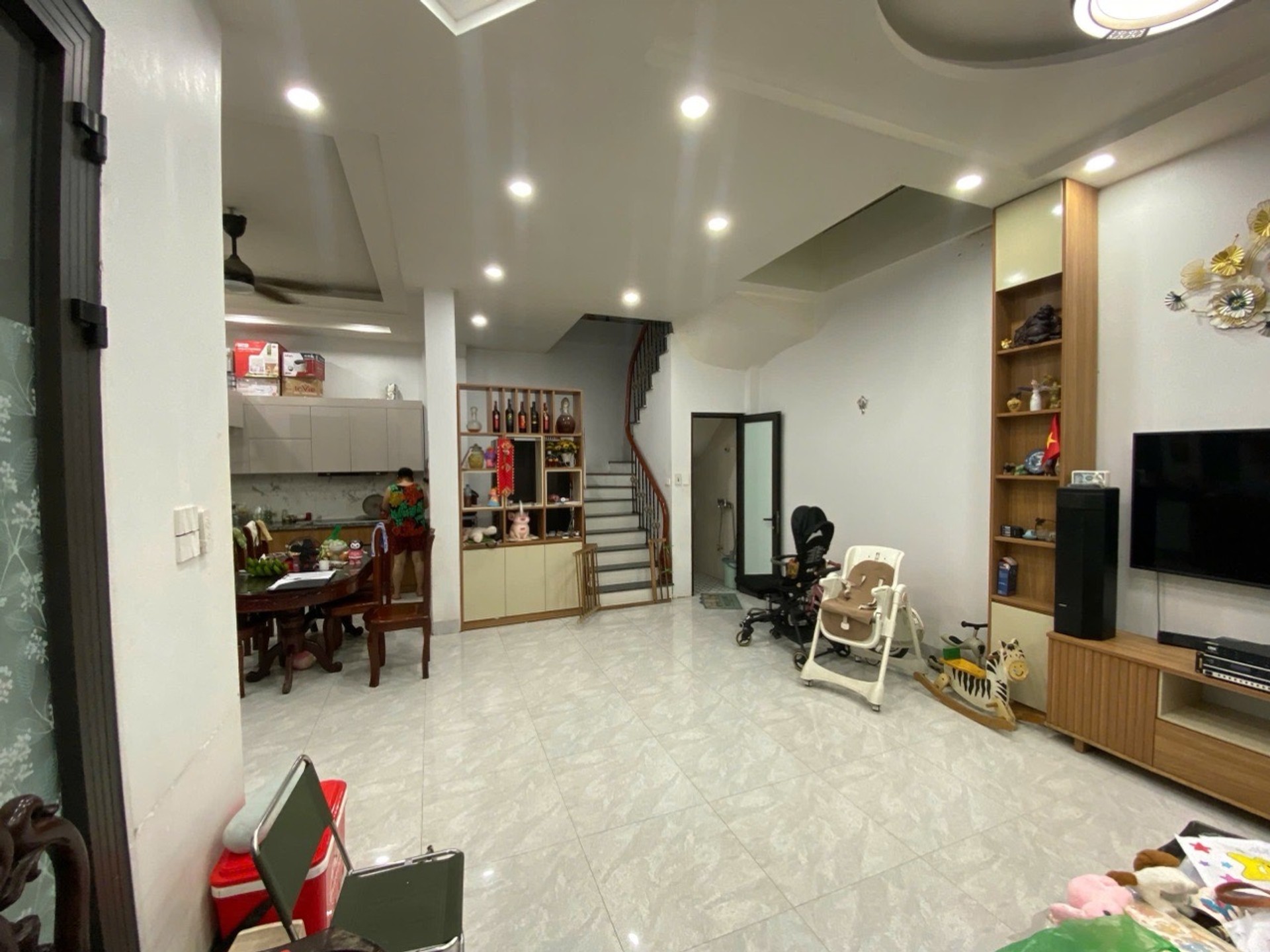 Bán nhà Trần Khát Chân - diện tích 65m2 5 tầng - Lô góc - giá 13,3 tỷ