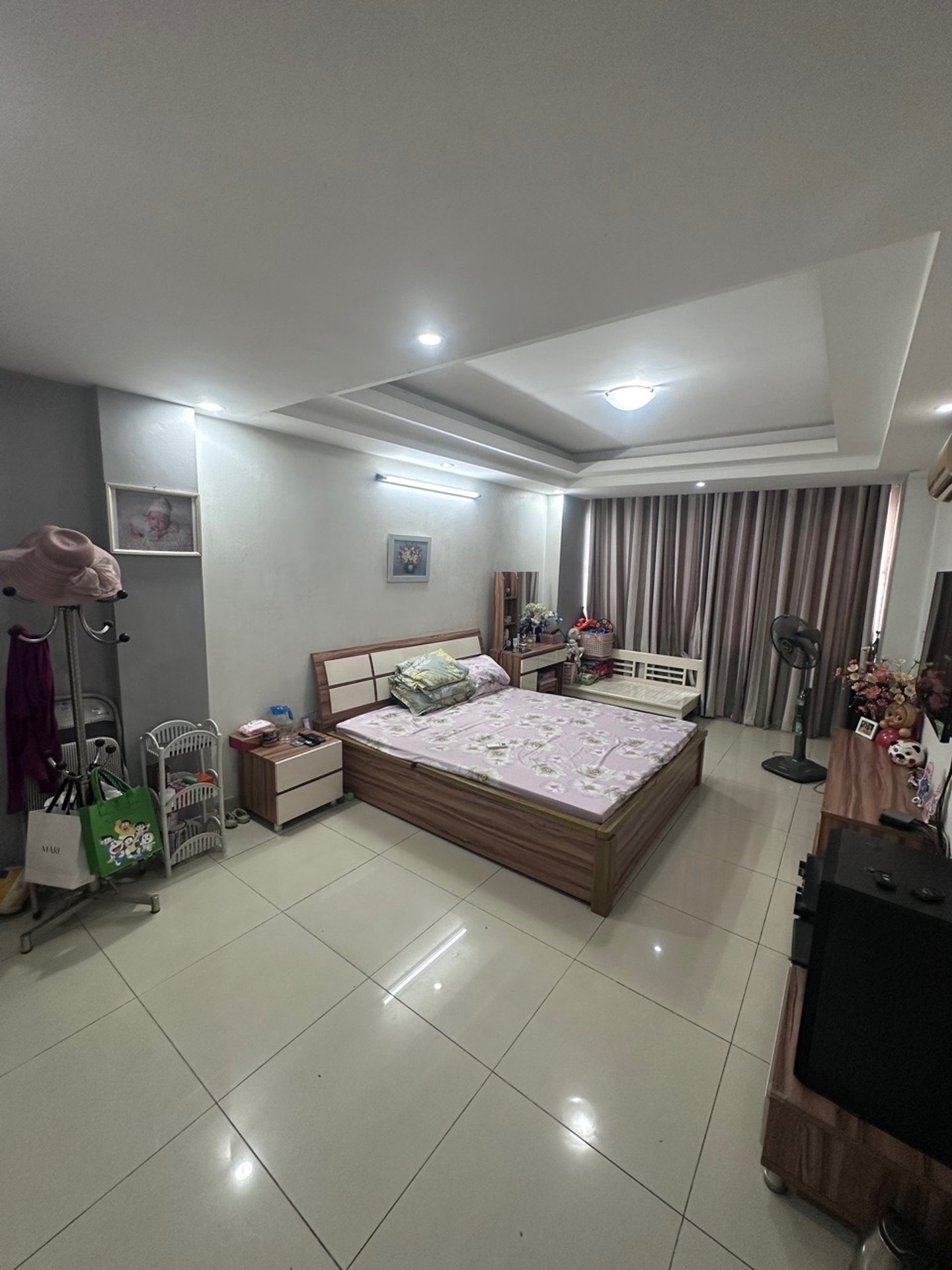 Bán nhà Tân Mai - diện tích 44m2 6 tầng - Mặt phố kinh doanh sầm uất - giá 32,8 tỷ
