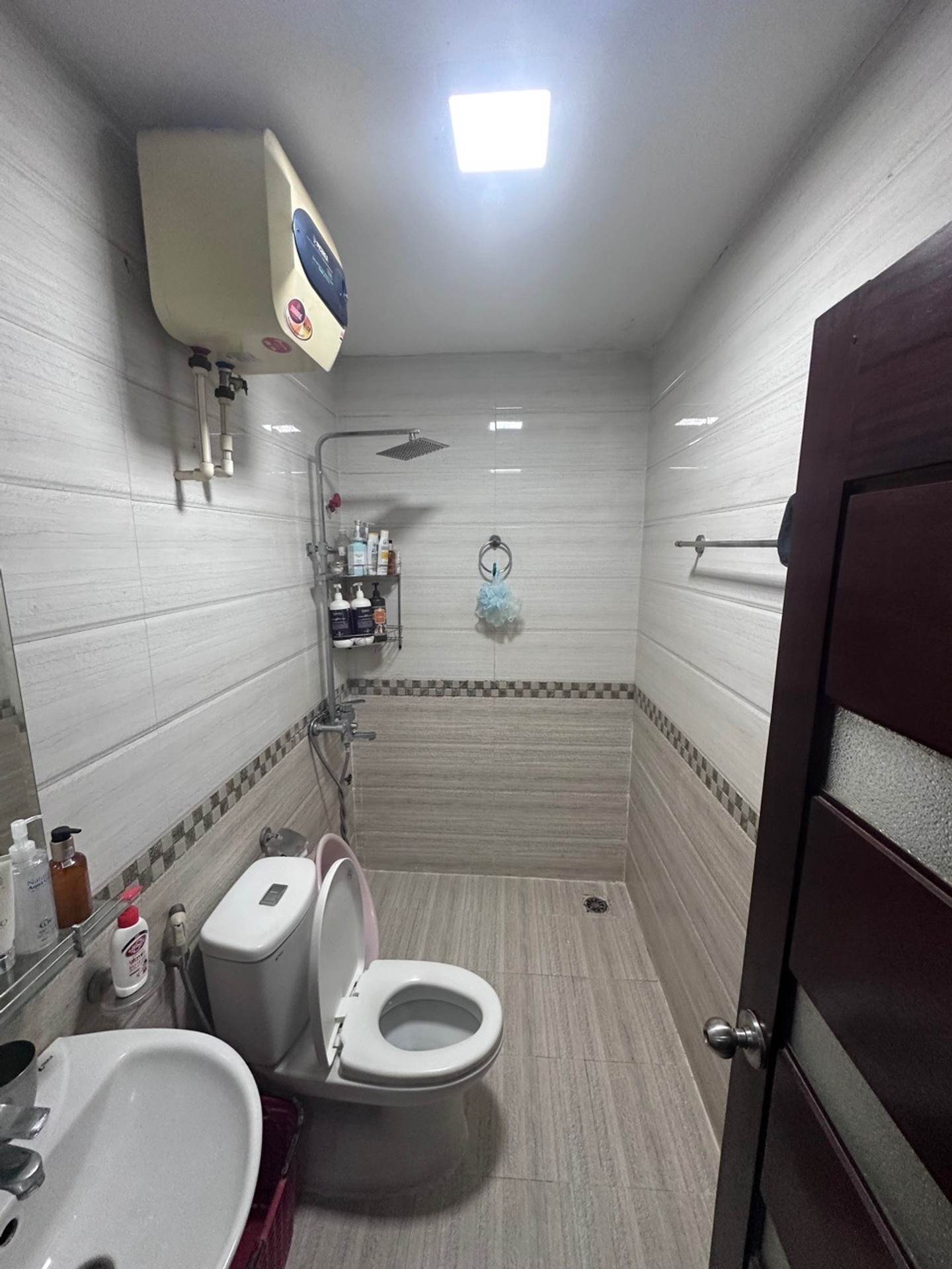 Bán nhà Tân Mai - diện tích 44m2 6 tầng - Mặt phố kinh doanh sầm uất - giá 32,8 tỷ