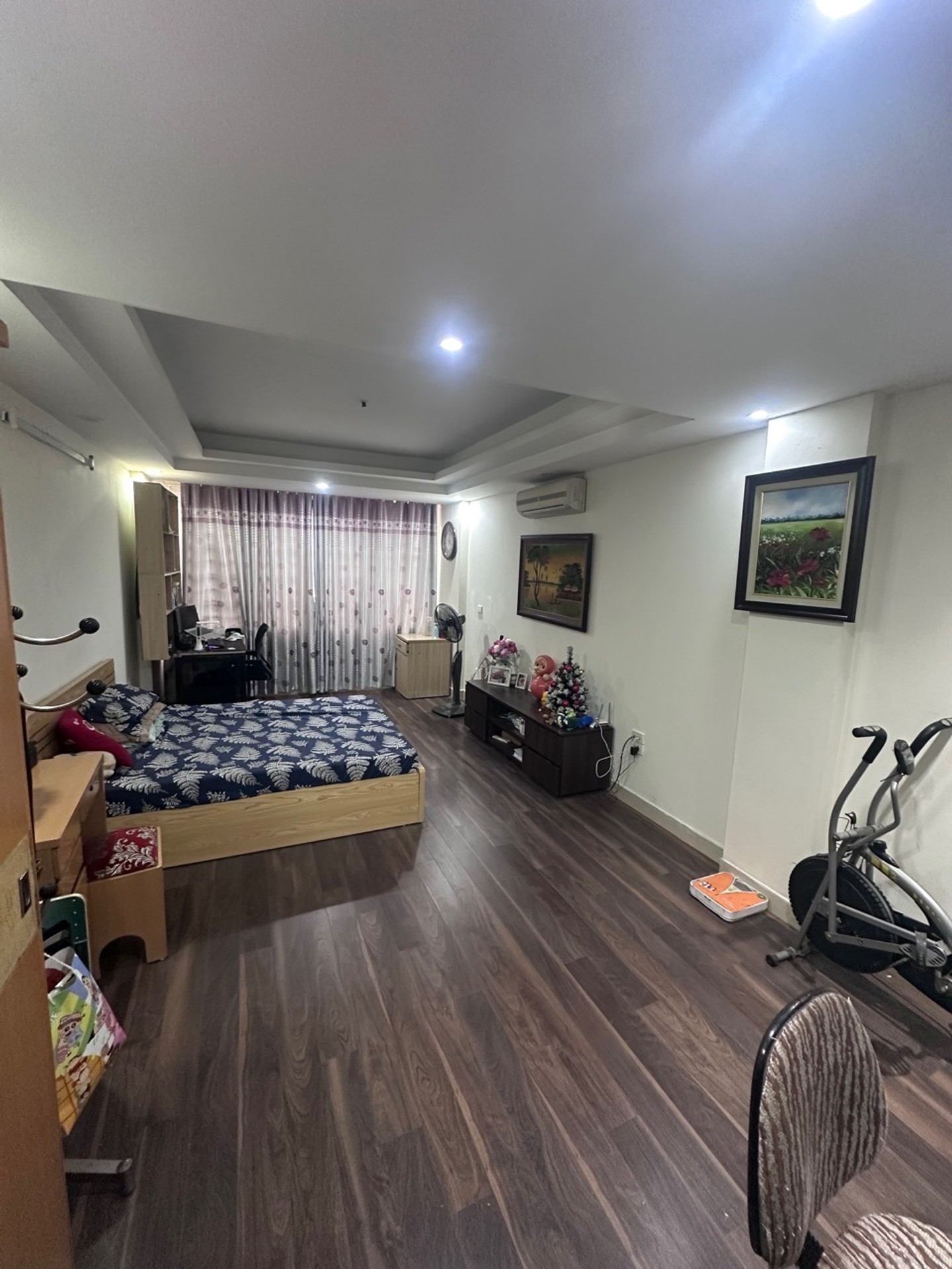Bán nhà Tân Mai - diện tích 44m2 6 tầng - Mặt phố kinh doanh sầm uất - giá 32,8 tỷ