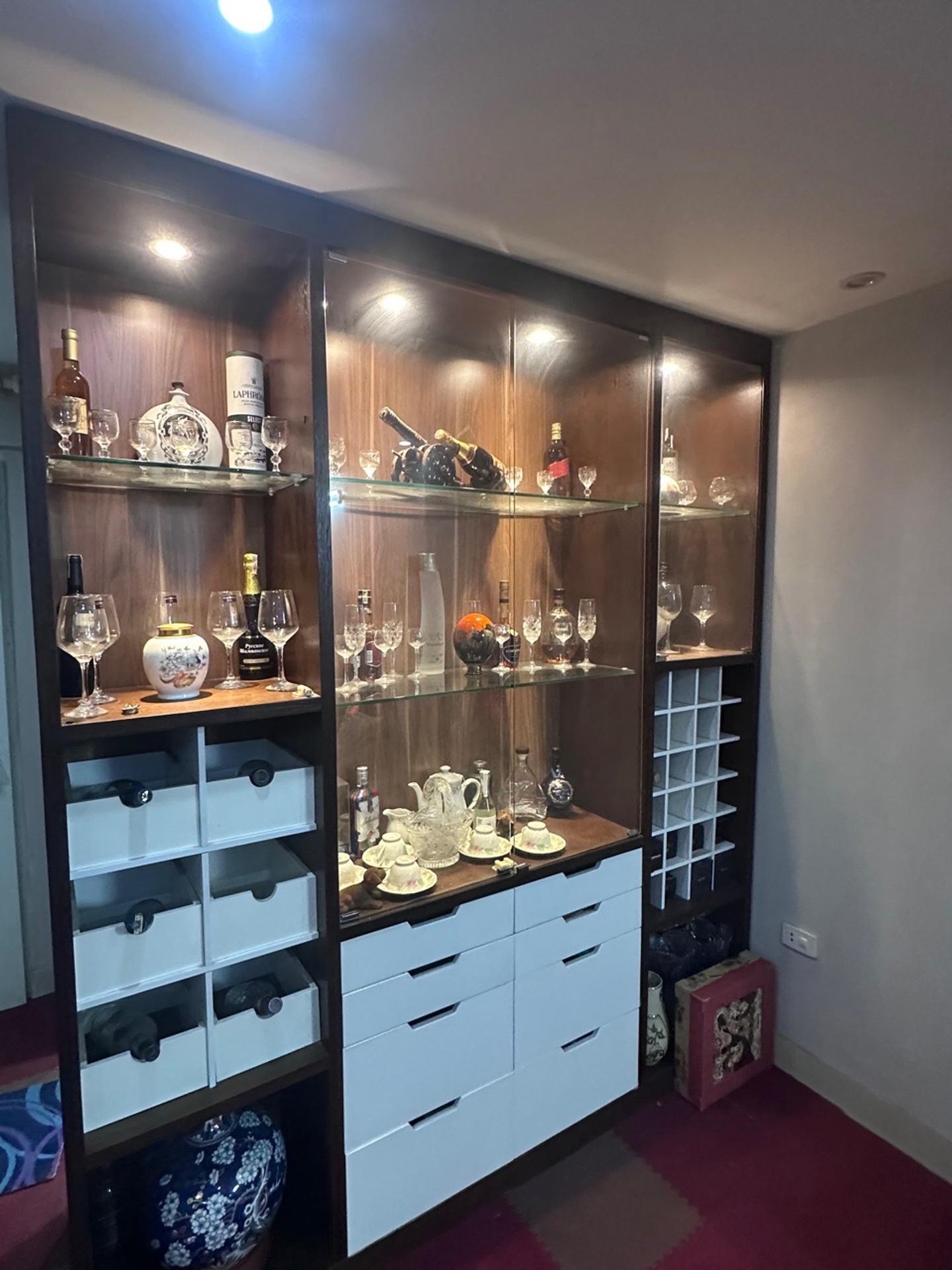 Bán nhà Tân Mai - diện tích 44m2 6 tầng - Mặt phố kinh doanh sầm uất - giá 32,8 tỷ