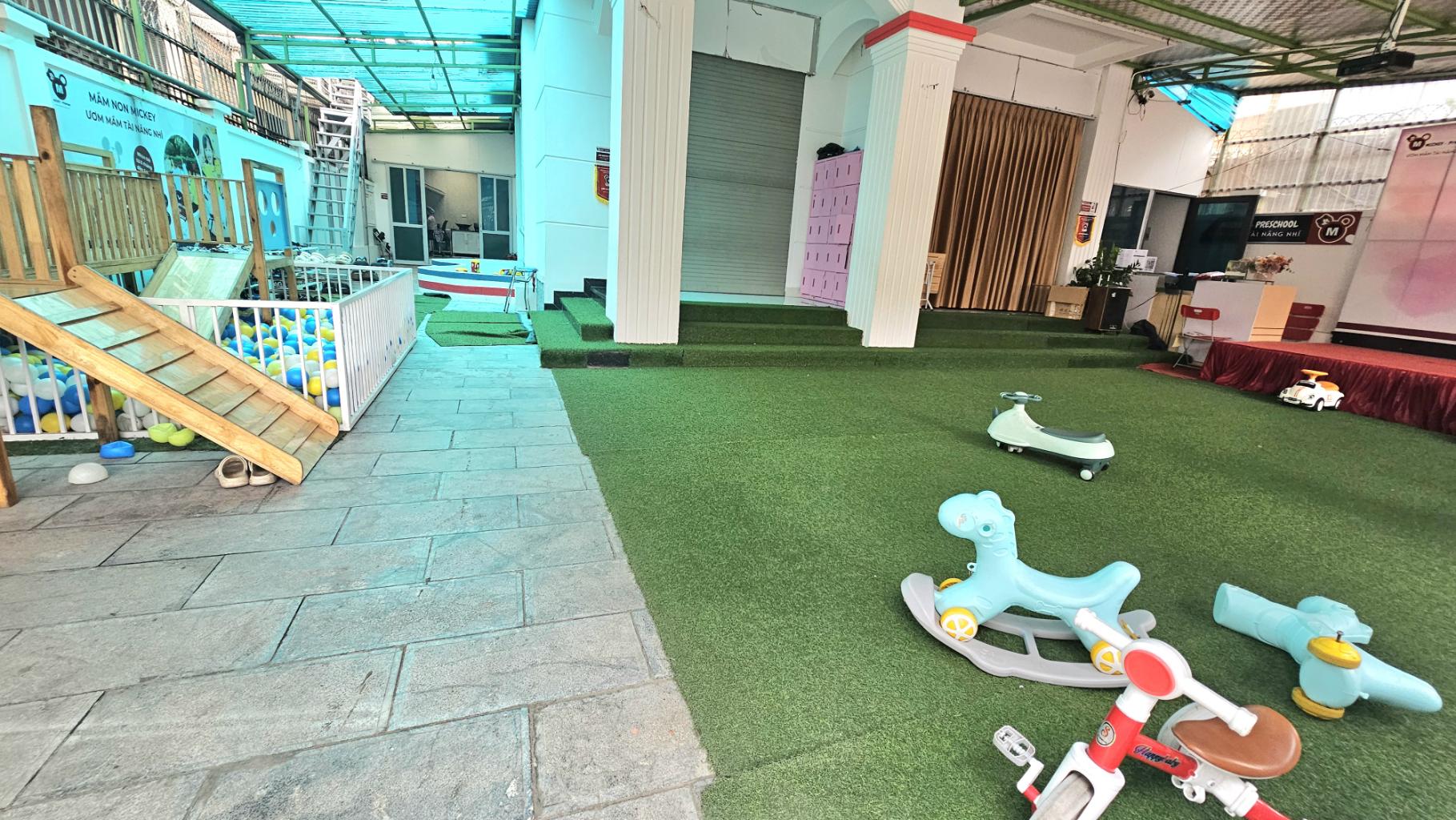 Bán nhà KĐT Pháp Vân - diện tích 273m2 4 tầng - Lô góc 3 mặt thoáng - giá 68 tỷ