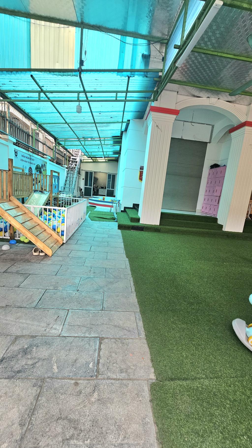 Bán nhà KĐT Pháp Vân - diện tích 273m2 4 tầng - Lô góc 3 mặt thoáng - giá 68 tỷ