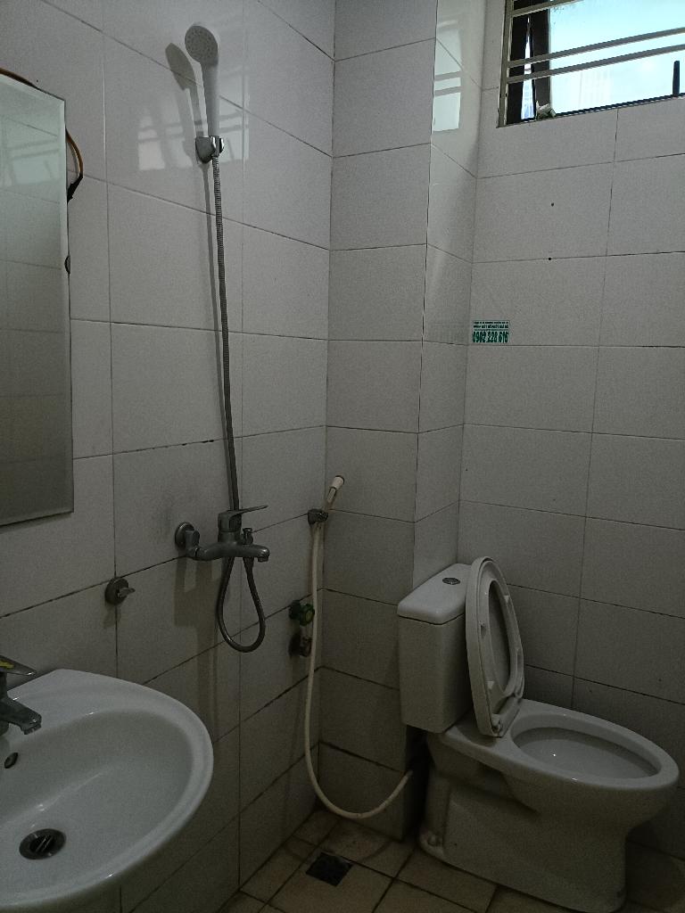 Bán nhà Tân Mai - diện tích 86m2 7 tầng - ô tô tránh - giá 37 tỷ