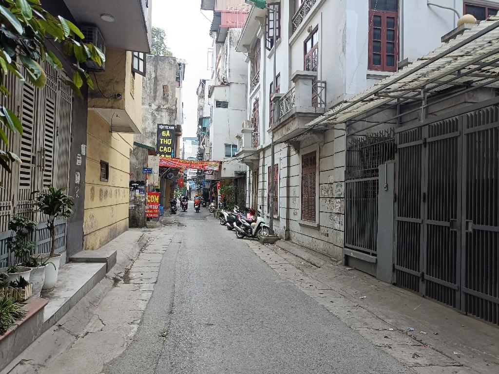 Bán nhà Tân Mai - diện tích 86m2 7 tầng - ô tô tránh - giá 37 tỷ