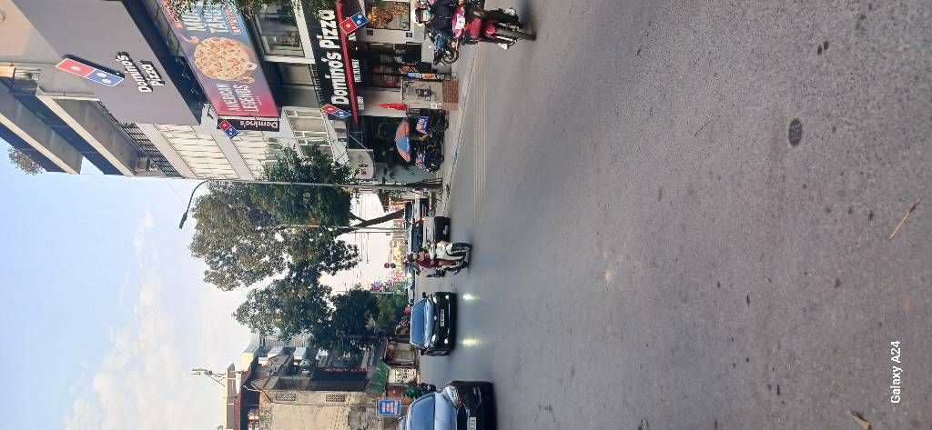 Bán nhà Xuân Diệu - diện tích 51.7m2 4 tầng - Ngõ 4 ô tô tránh - giá 37 tỷ