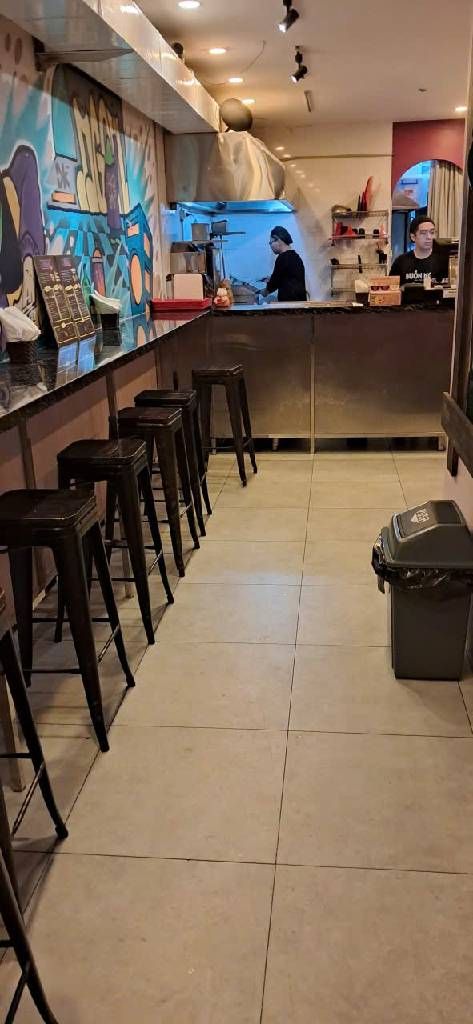 Bán nhà Xuân Diệu - diện tích 51.7m2 4 tầng - Ngõ 4 ô tô tránh - giá 37 tỷ