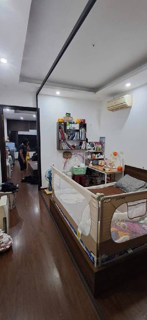 Bán nhà Xuân Diệu - diện tích 51.7m2 4 tầng - Ngõ 4 ô tô tránh - giá 37 tỷ