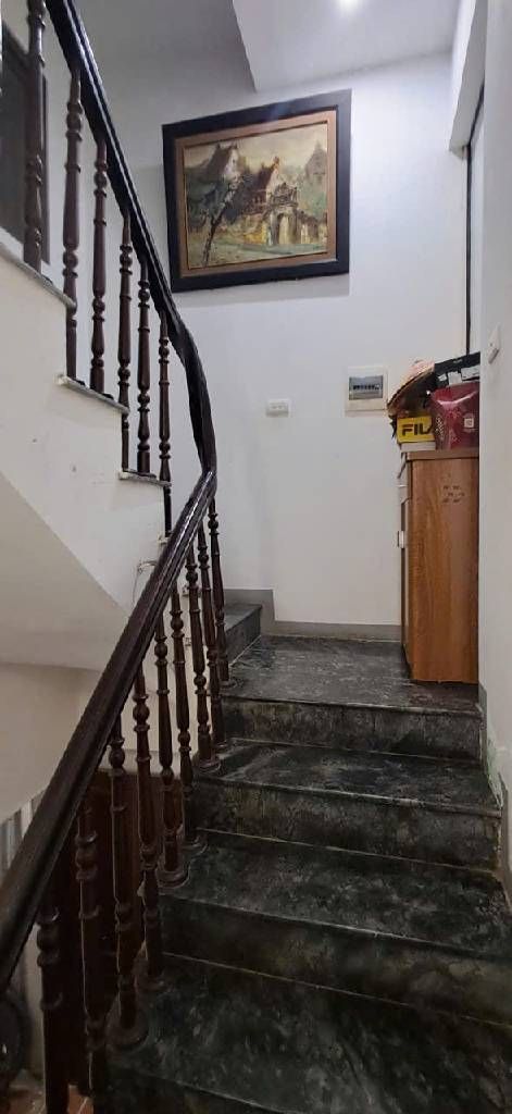 Bán nhà Xuân Diệu - diện tích 51.7m2 4 tầng - Ngõ 4 ô tô tránh - giá 37 tỷ