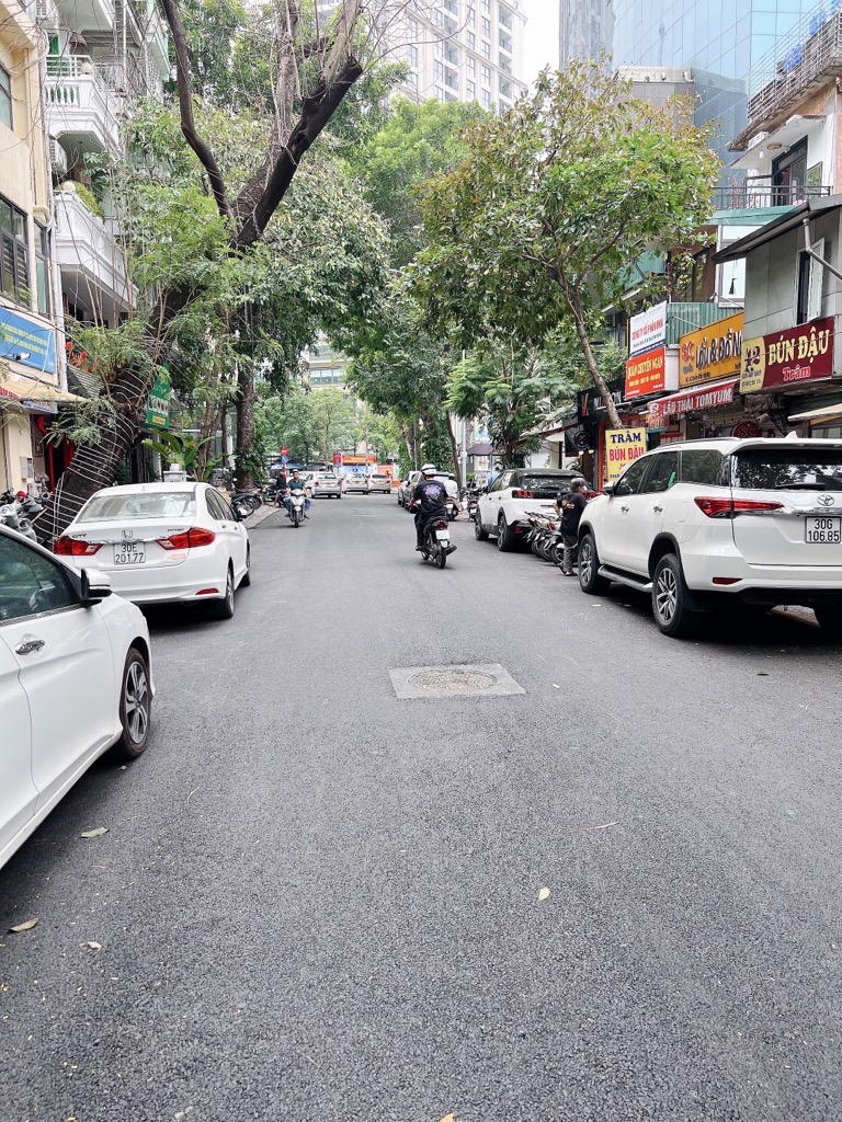 Bán nhà Đoàn Trần Nghiệp - diện tích 61m2 4 tầng - MẶT PHỐ VỊ TRÍ VIP - giá 46,5 tỷ