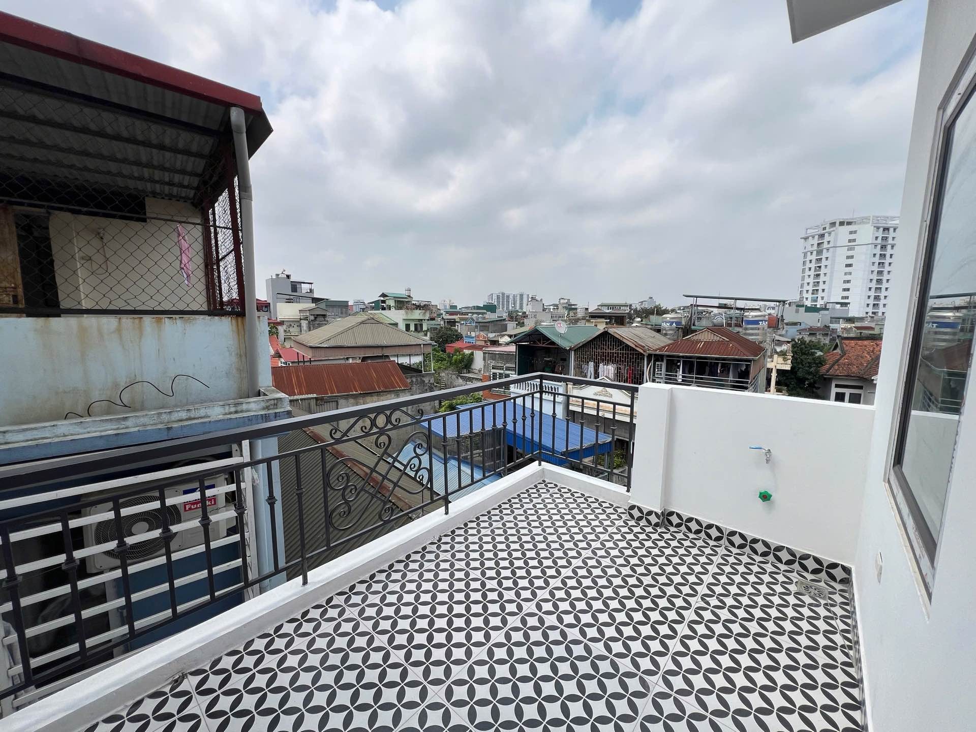 Bán nhà Trương Định - diện tích 31m2 6 tầng - Mặt ngách rộng, đường thông - giá 7,8 tỷ