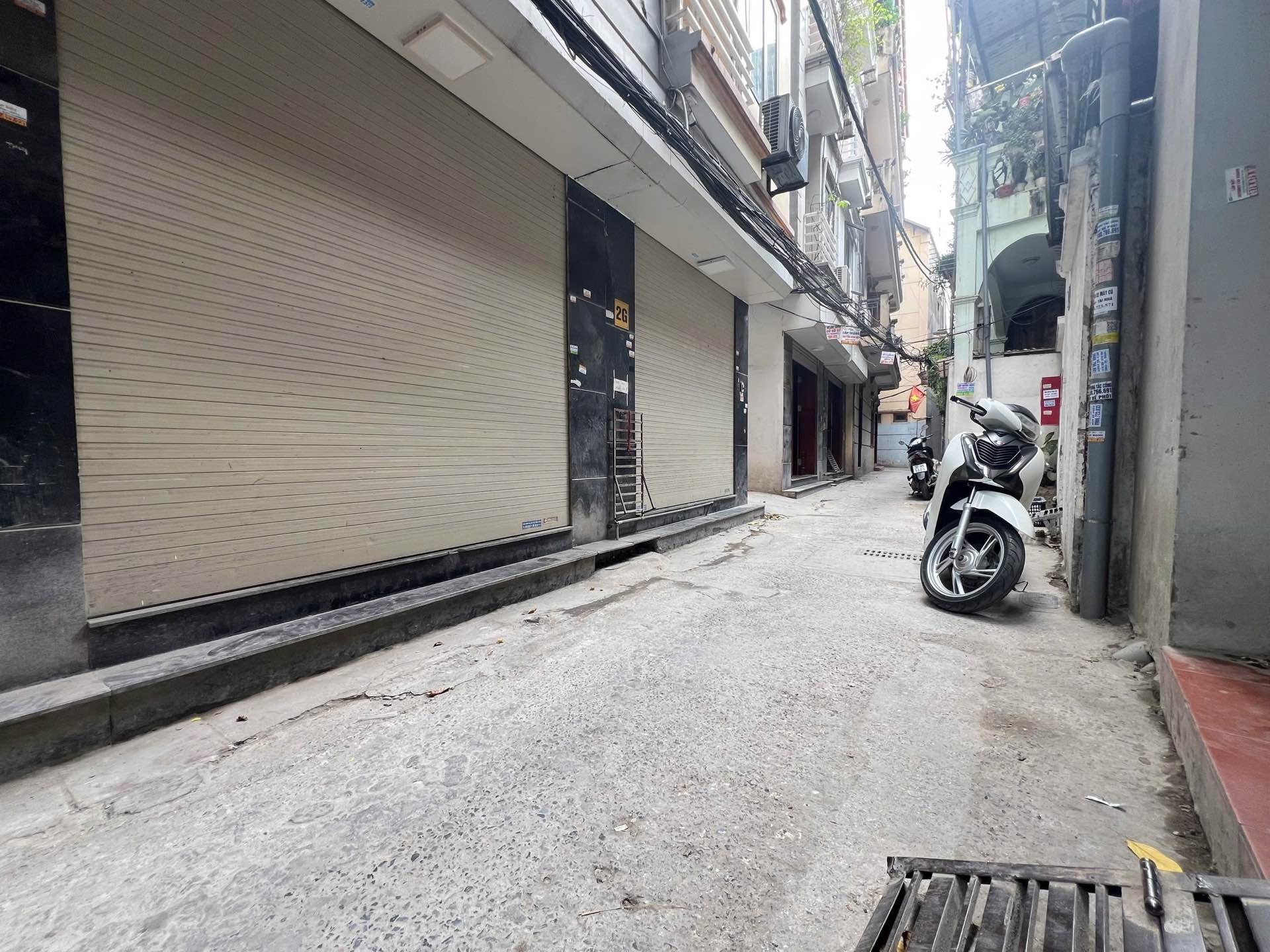 Bán nhà Trương Định - diện tích 31m2 6 tầng - Mặt ngách rộng, đường thông - giá 7,8 tỷ