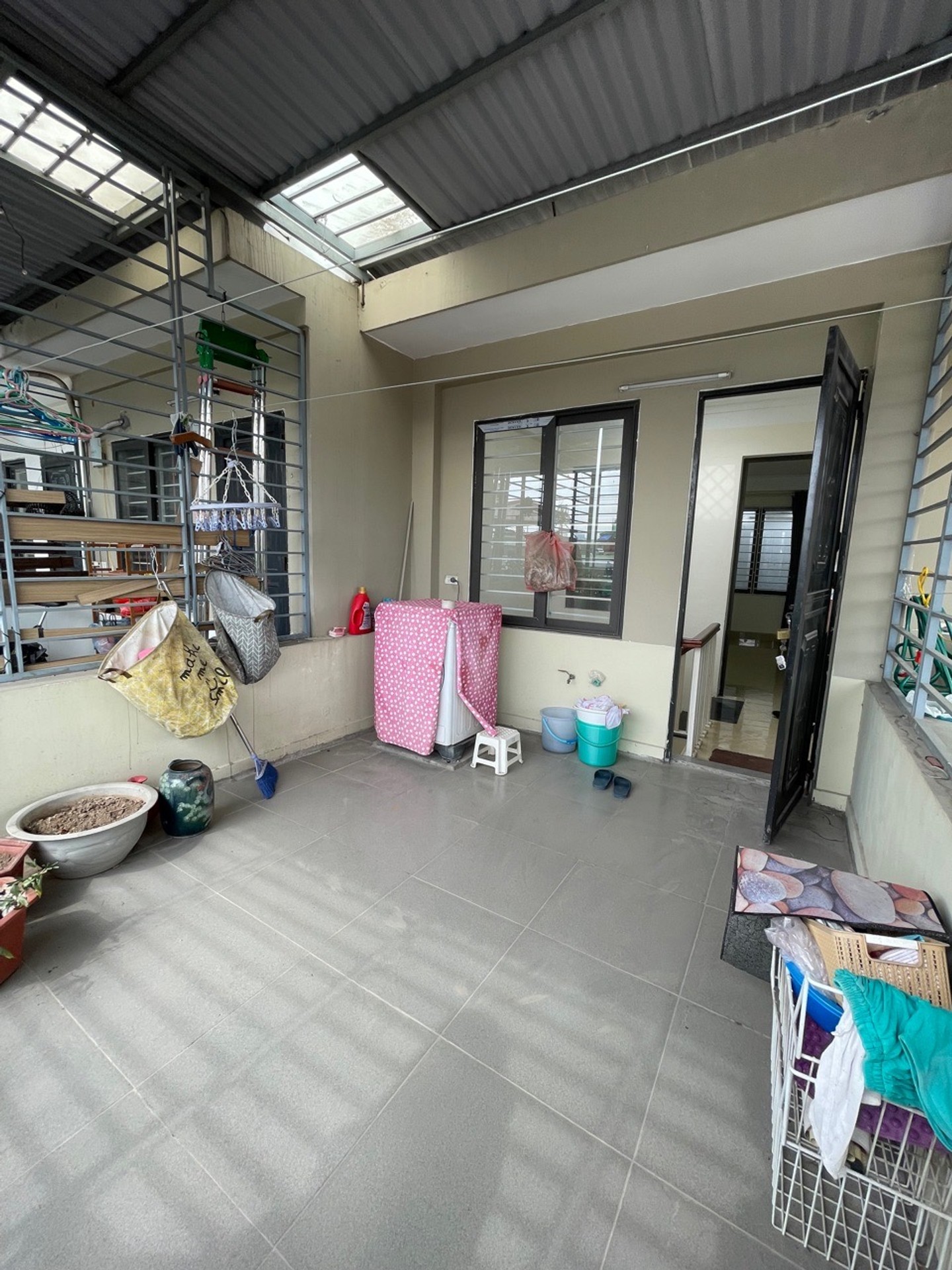 Bán nhà Định Công - diện tích 35m2 5 tầng - ô tô tránh - giá 7,9 tỷ