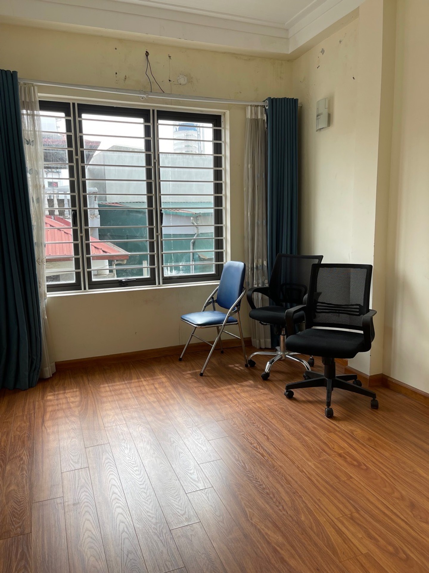 Bán nhà Định Công - diện tích 35m2 5 tầng - ô tô tránh - giá 7,9 tỷ