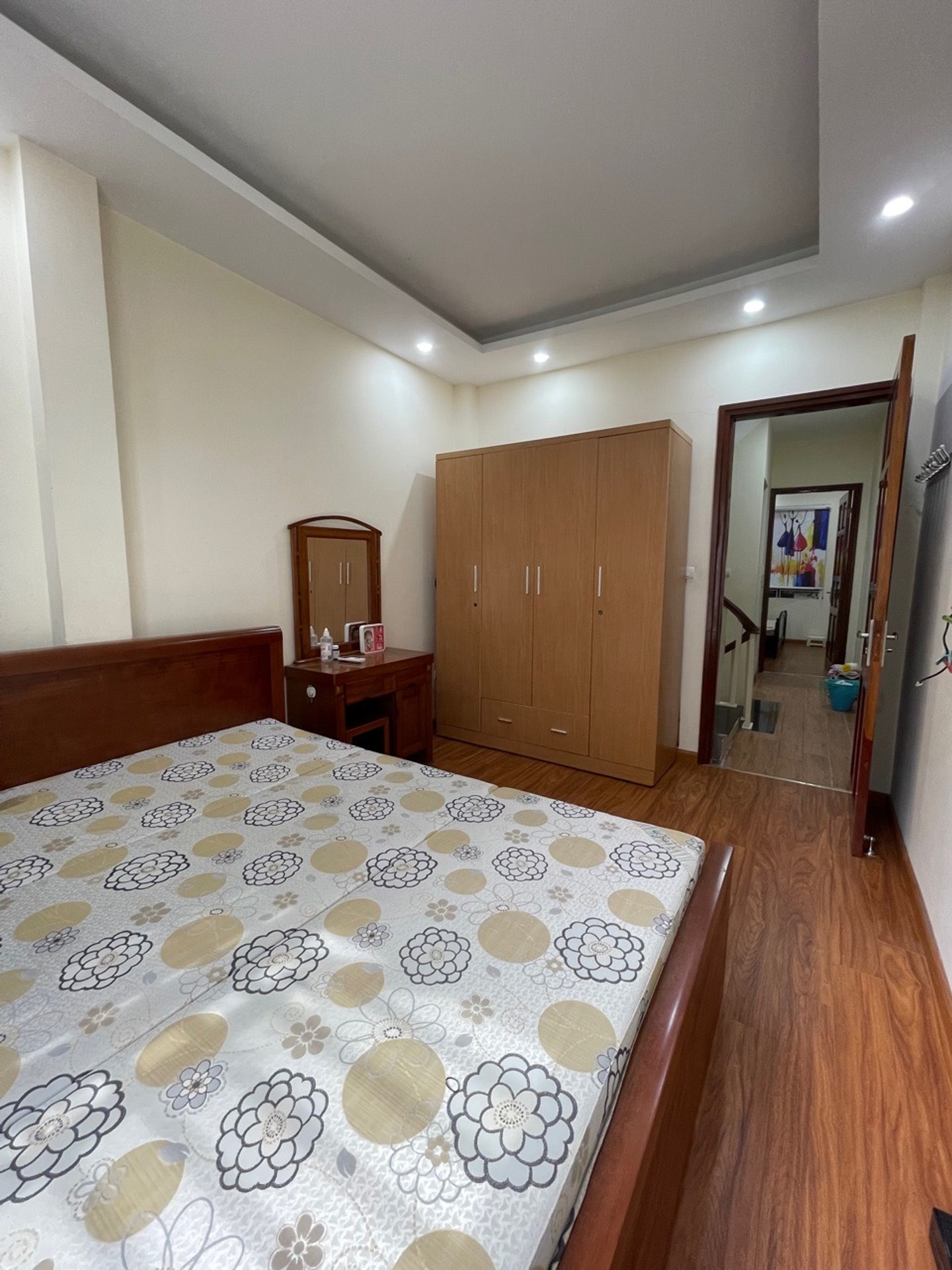 Bán nhà Định Công - diện tích 35m2 5 tầng - ô tô tránh - giá 7,9 tỷ