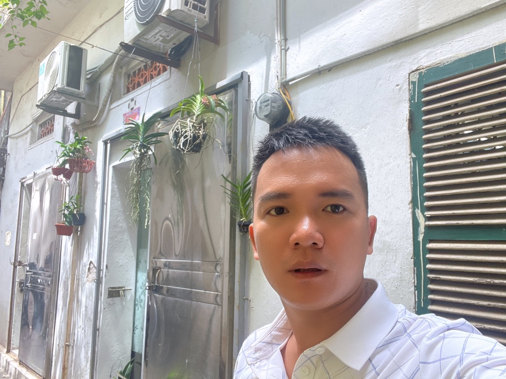 Bán nhà Đoàn Trần Nghiệp - diện tích 45m2 2 tầng - Mặt phố lô góc - giá 25,9 tỷ