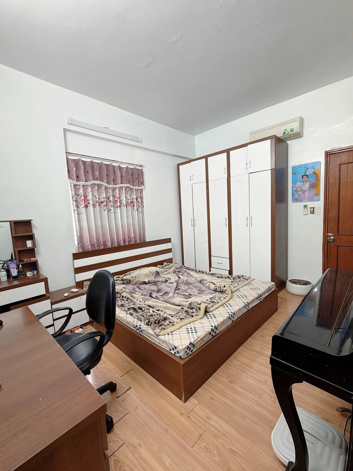 Bán nhà Lĩnh Nam - diện tích 93m2 1 tầng - nhà đẹp hiếm có - giá 9,3 tỷ