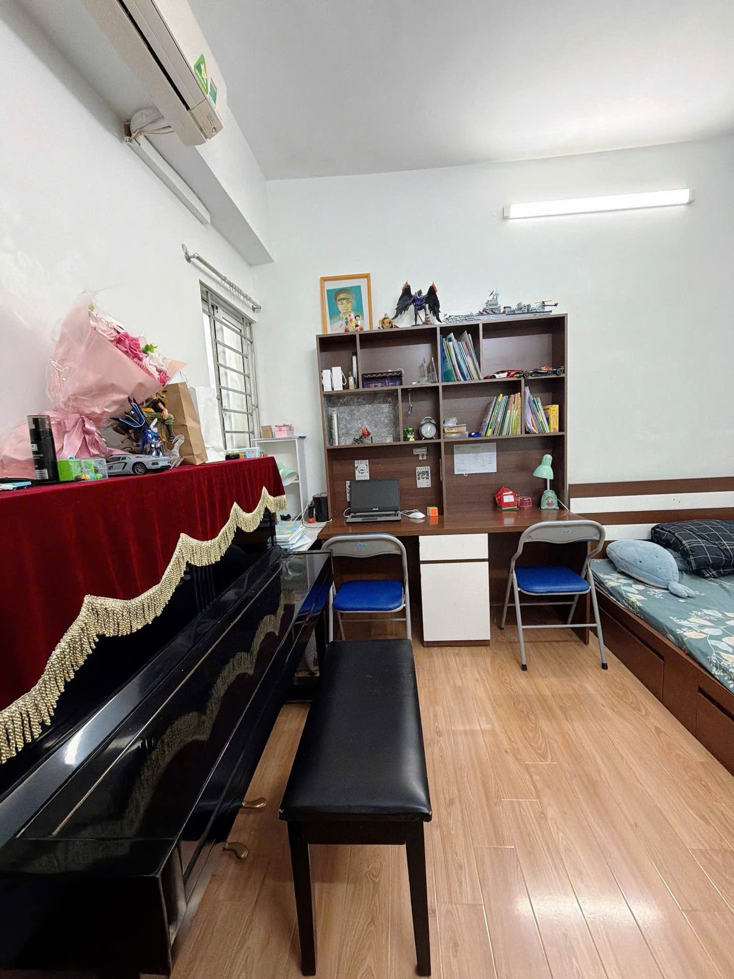 Bán nhà Lĩnh Nam - diện tích 93m2 1 tầng - nhà đẹp hiếm có - giá 9,3 tỷ
