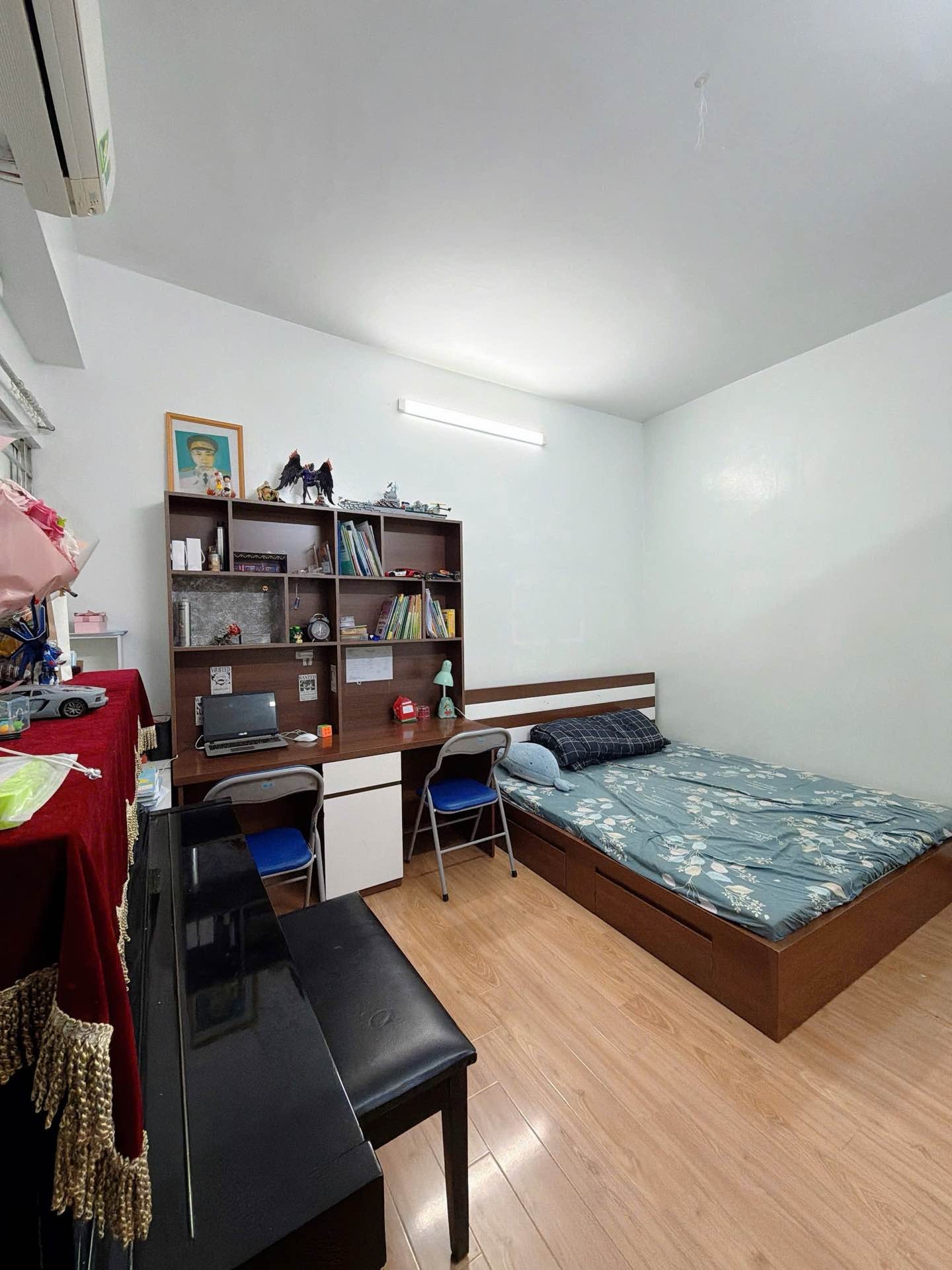 Bán nhà Lĩnh Nam - diện tích 93m2 1 tầng - nhà đẹp hiếm có - giá 9,3 tỷ