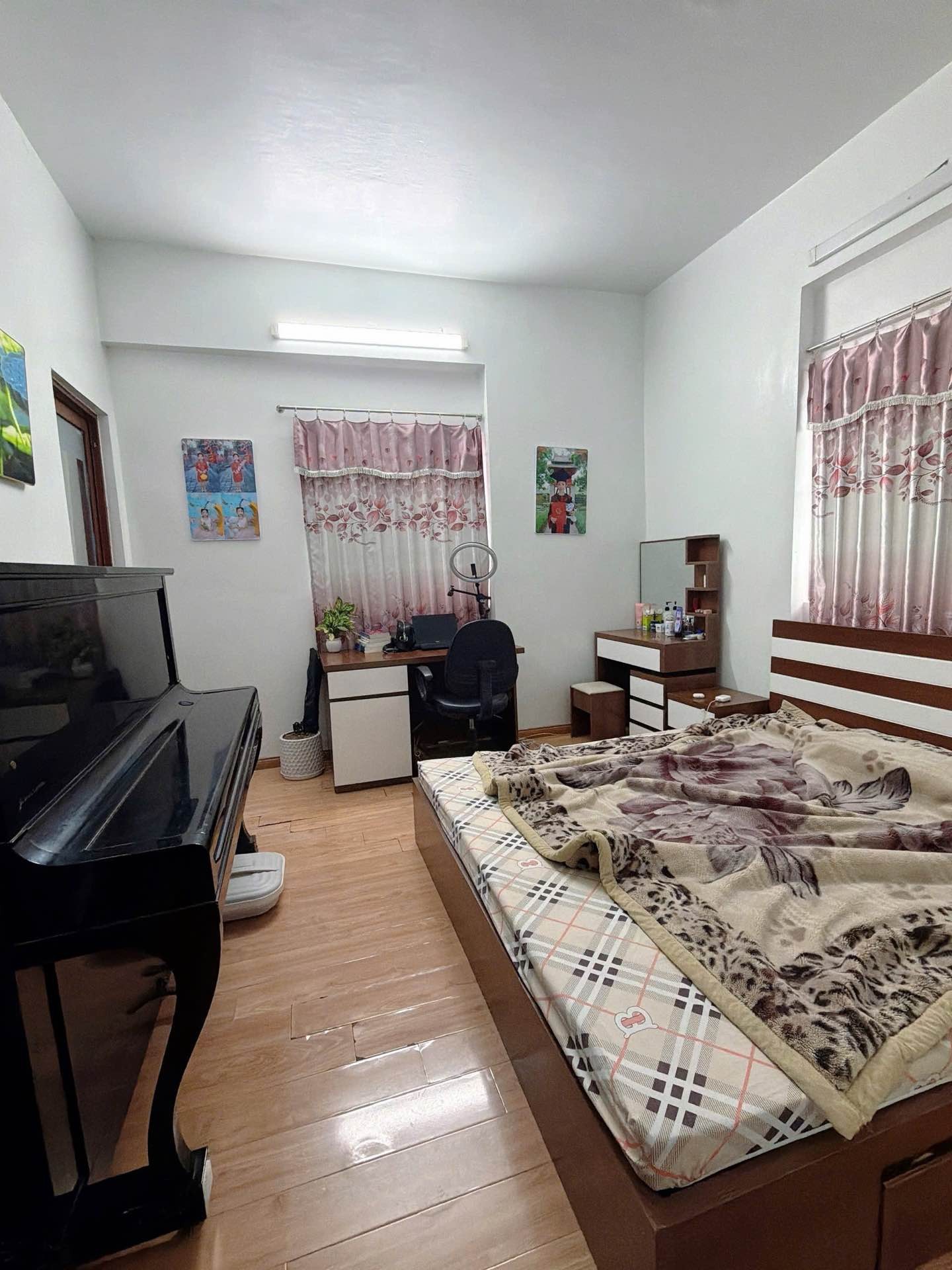 Bán nhà Lĩnh Nam - diện tích 93m2 1 tầng - nhà đẹp hiếm có - giá 9,3 tỷ