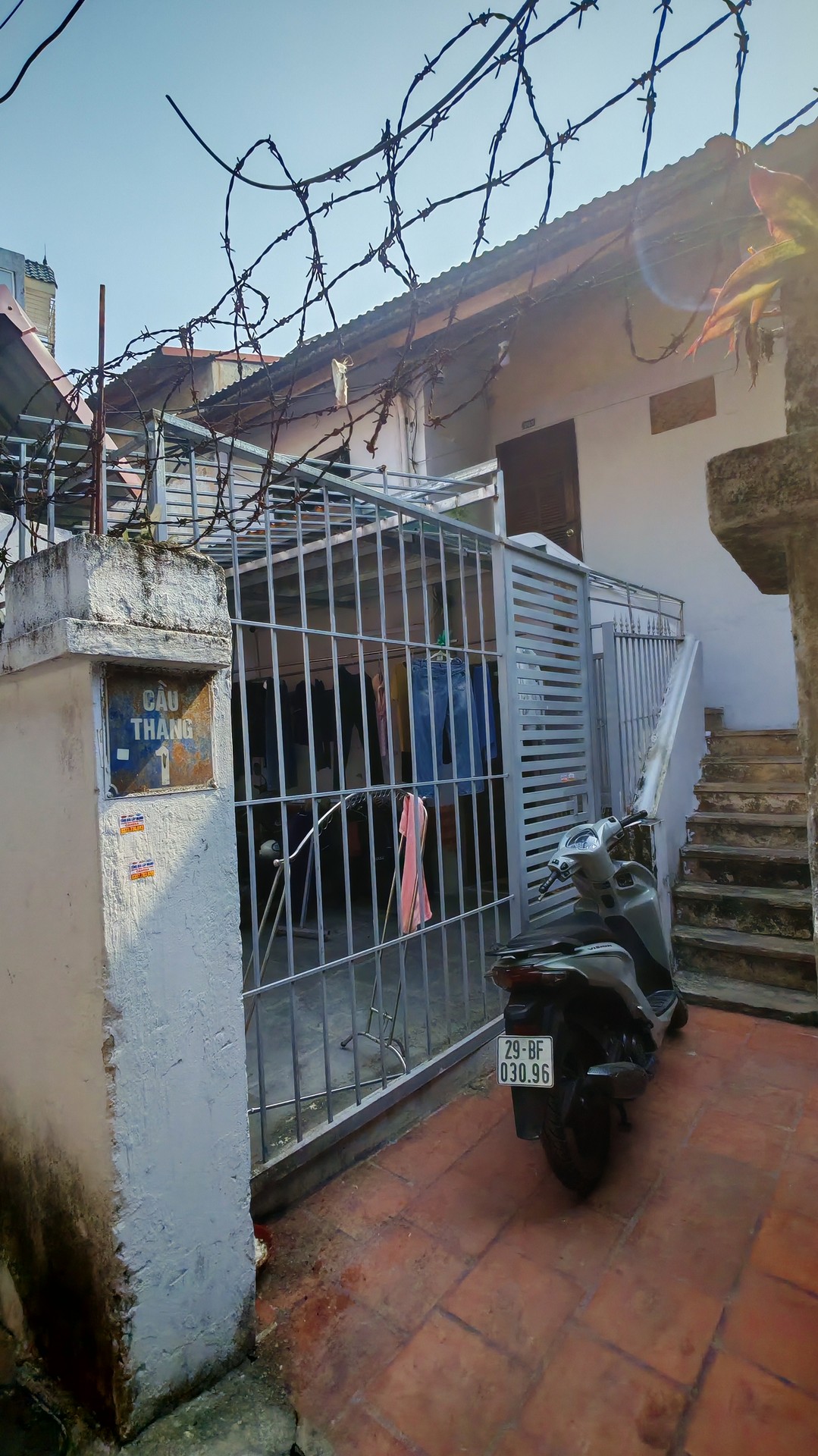 Bán nhà Mai Động - diện tích 92m2 2 tầng - Nhà hai mặt ngõ, ô tô tránh - giá 13,5 tỷ