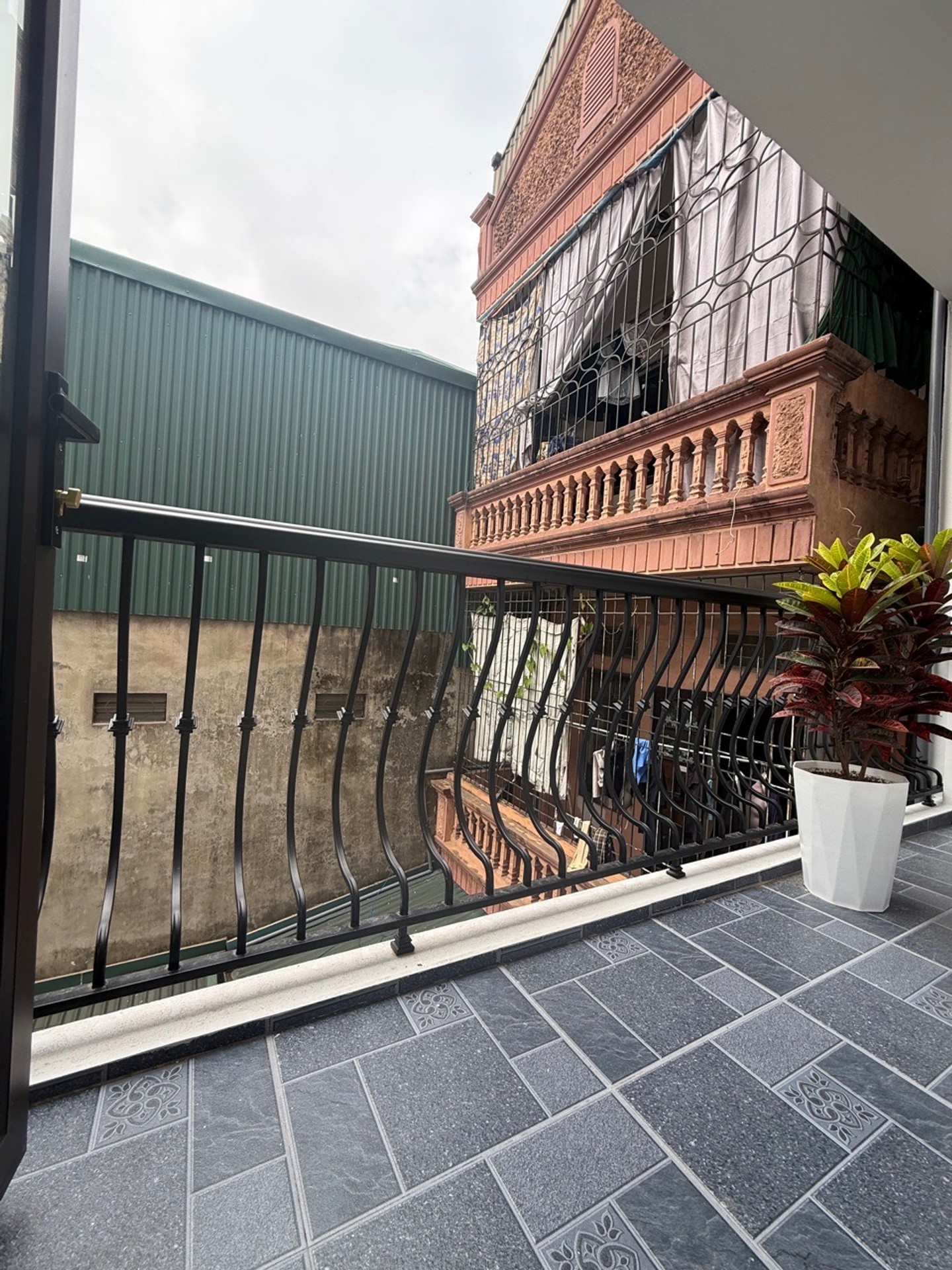 Bán nhà Nguyễn Khoái - diện tích 37m2 5 tầng - Sát Time City - giá 12,5 tỷ