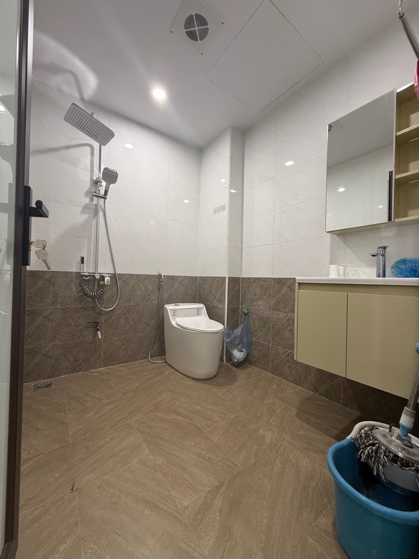 Bán nhà Nguyễn Khoái - diện tích 37m2 5 tầng - Sát Time City - giá 12,5 tỷ