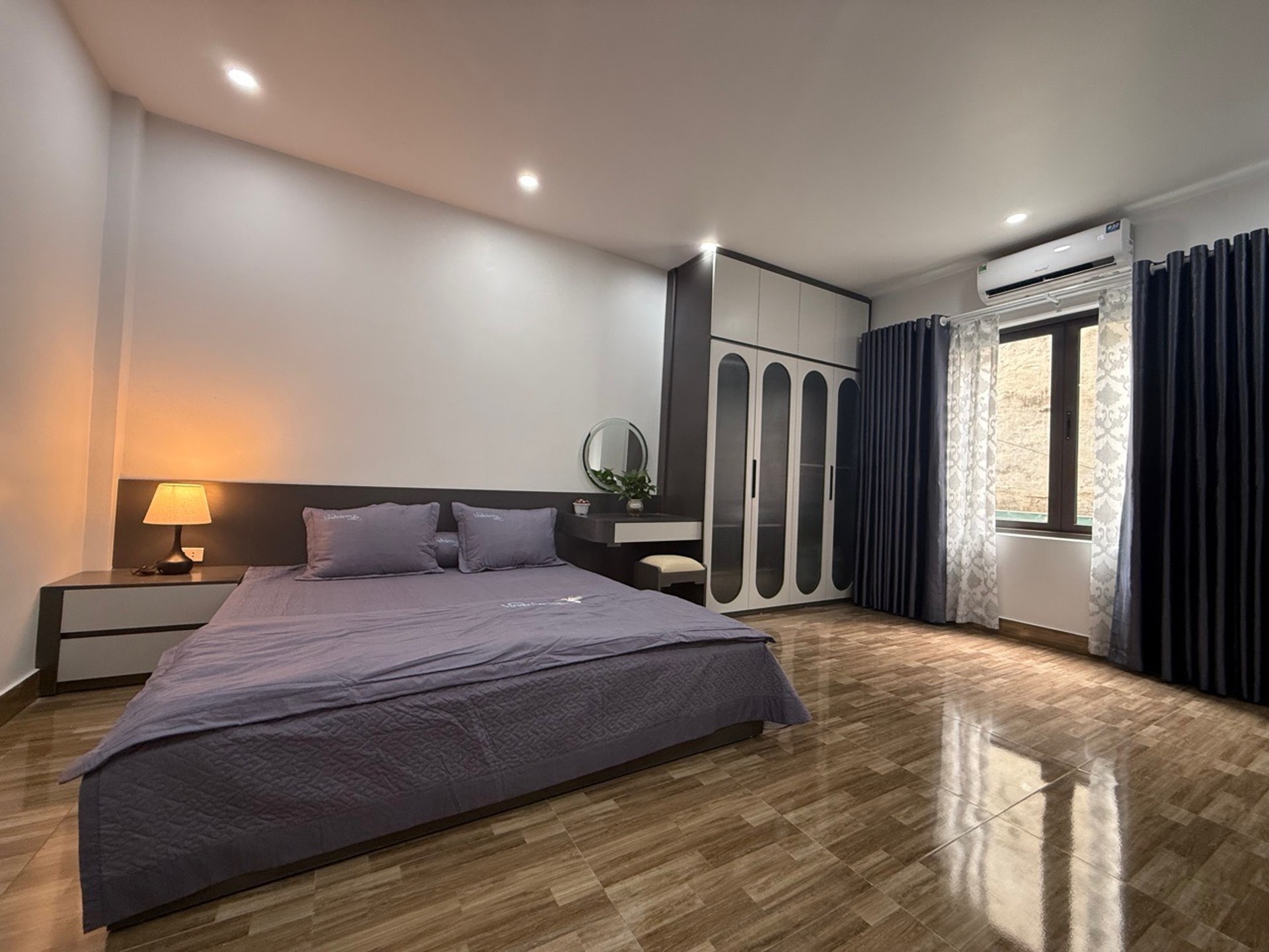 Bán nhà Nguyễn Khoái - diện tích 37m2 5 tầng - Sát Time City - giá 12,5 tỷ