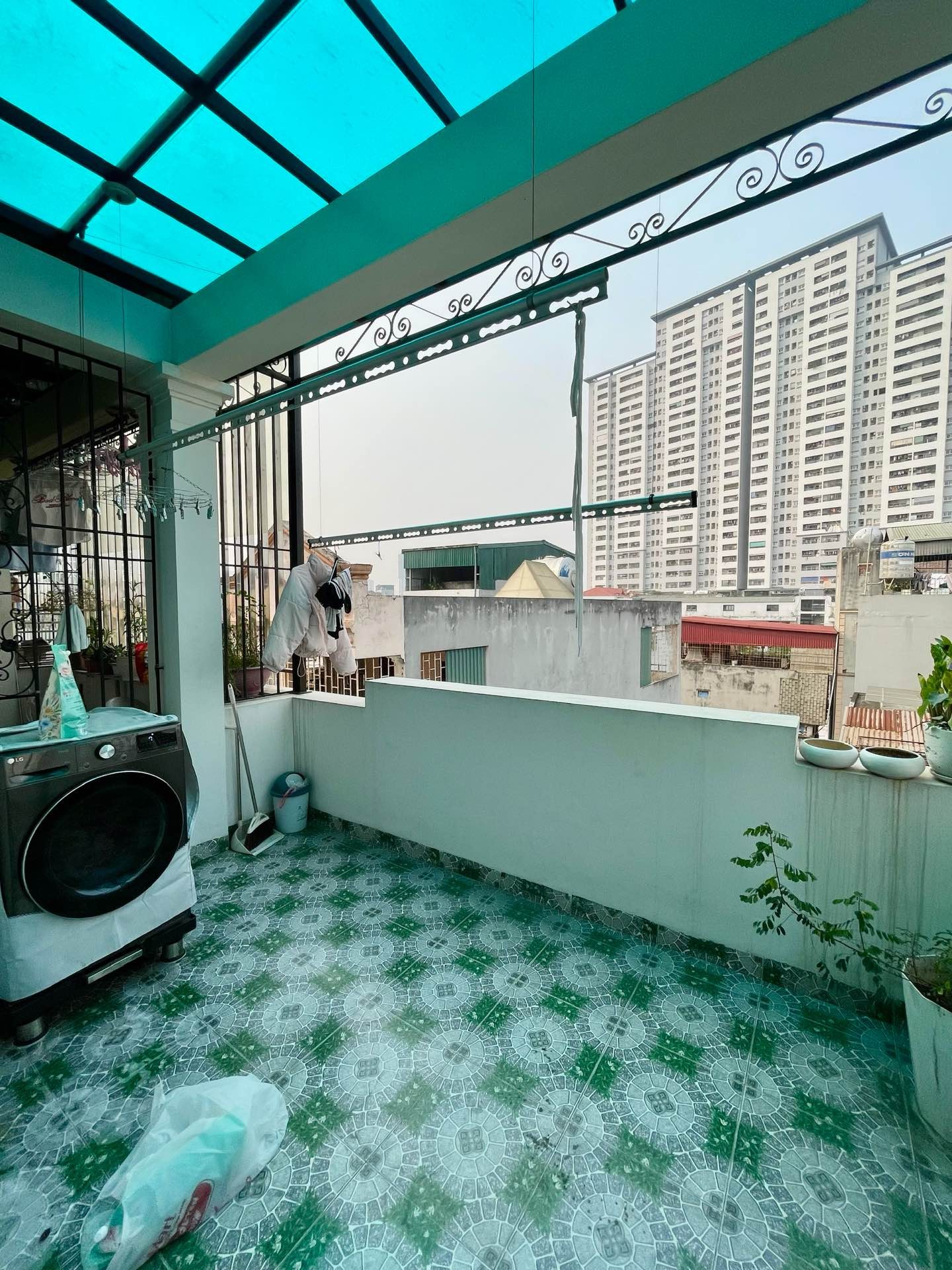 Bán nhà Trương Định - diện tích 30m2 6 tầng - Lô góc, ô tô đỗ cửa - giá 10,9 tỷ