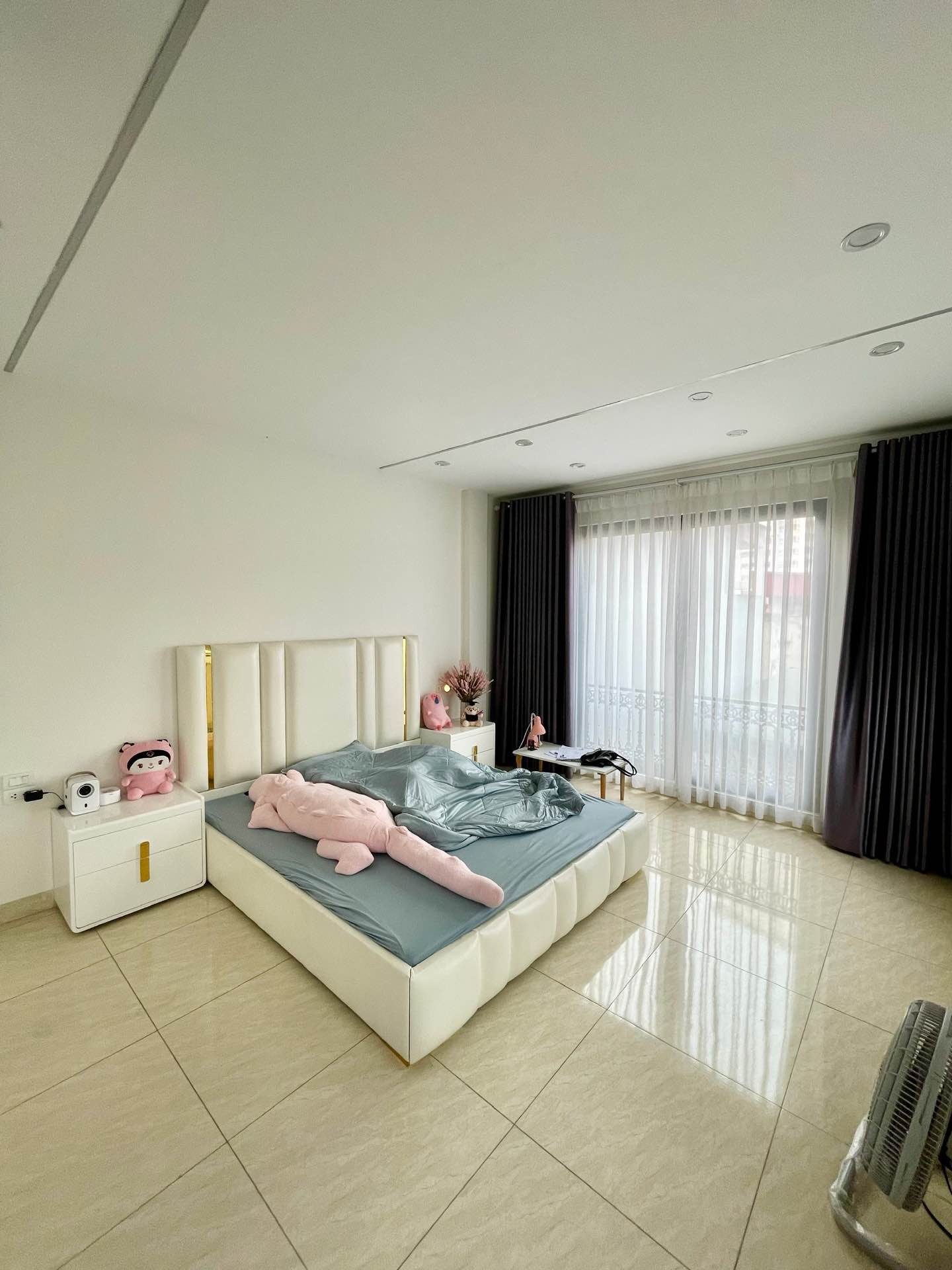 Bán nhà Trương Định - diện tích 30m2 6 tầng - Lô góc, ô tô đỗ cửa - giá 10,9 tỷ