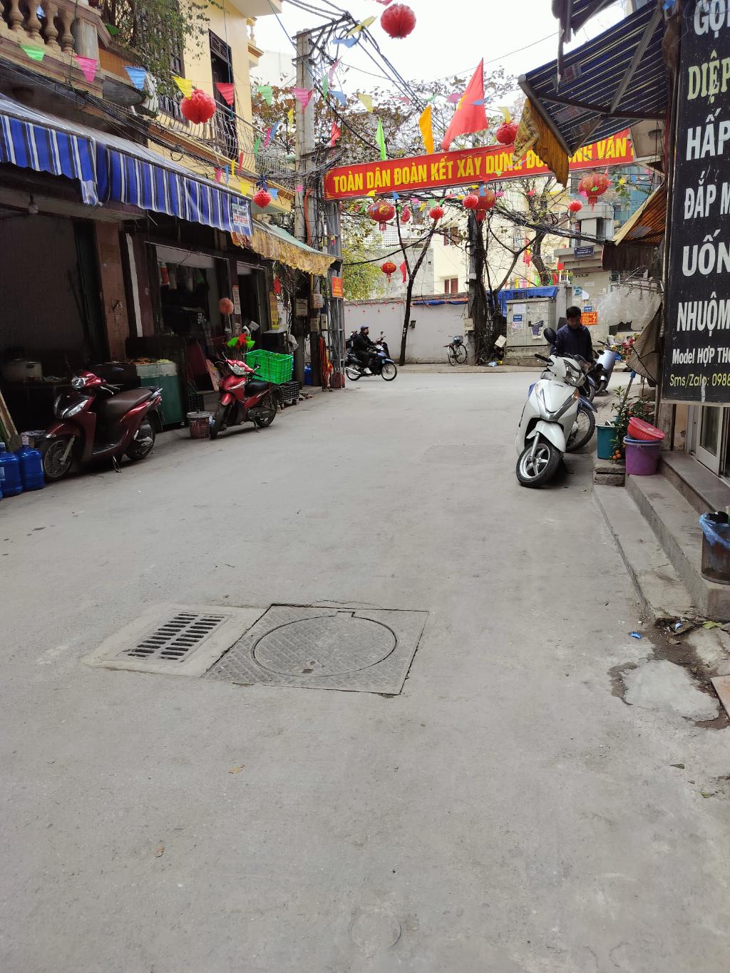 Bán nhà Phan Đình Giót - diện tích 190m2 4 tầng - Nhà đẹp hiếm có - giá 58 tỷ