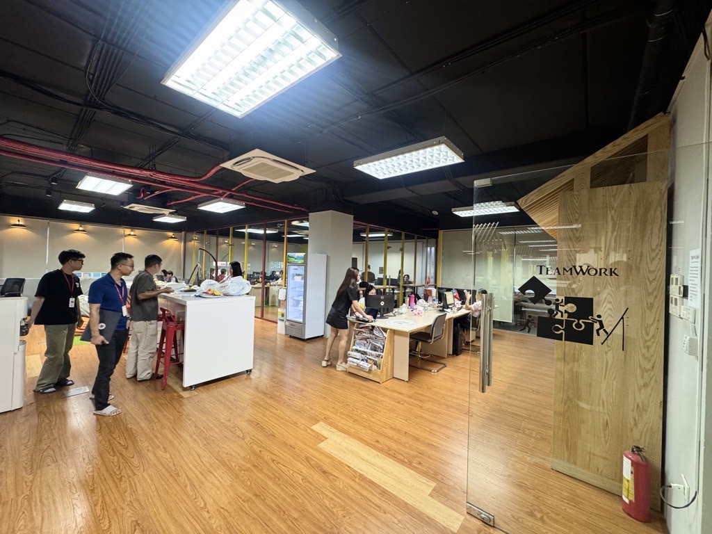 Bán nhà Nguyễn Trãi - diện tích 720m2 4 tầng - Lô góc 3 mặt thoáng - giá 45 tỷ