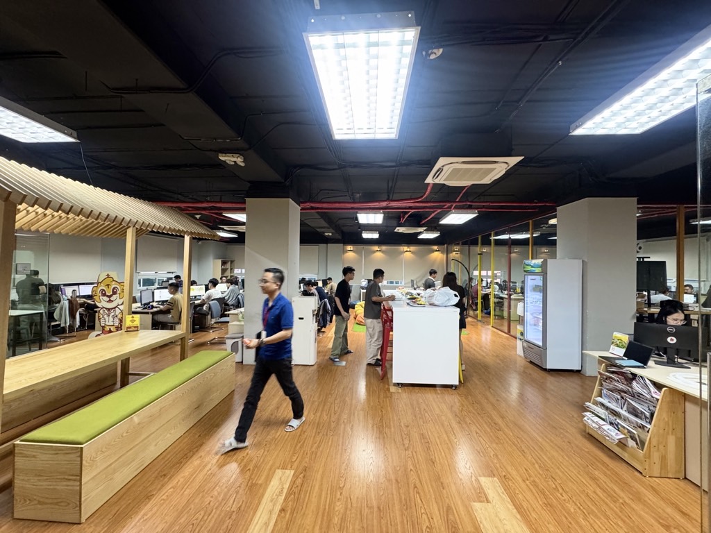 Bán nhà Nguyễn Trãi - diện tích 720m2 4 tầng - Lô góc 3 mặt thoáng - giá 45 tỷ