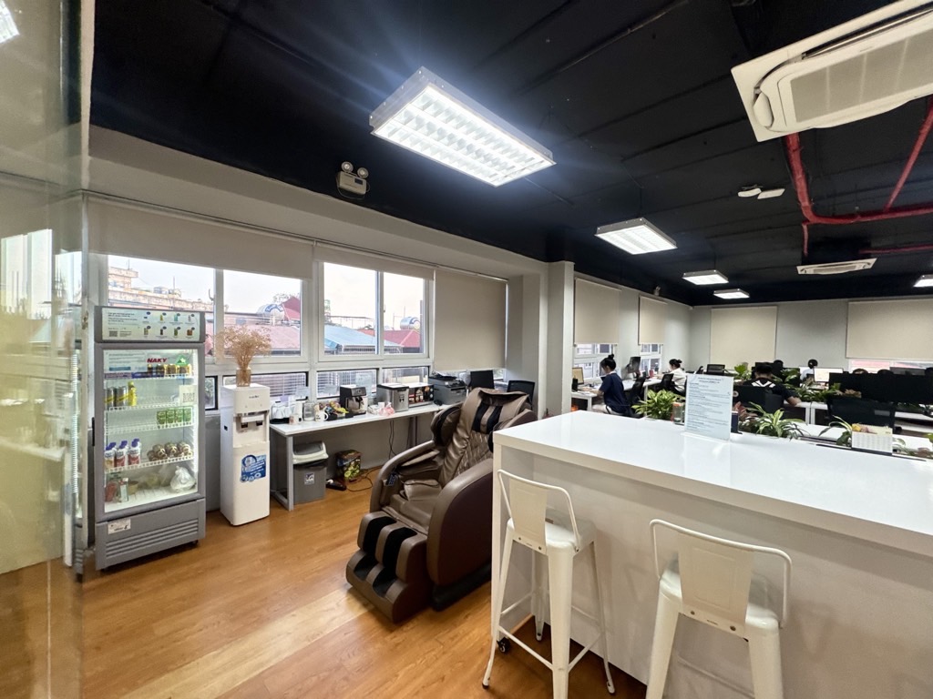 Bán nhà Nguyễn Trãi - diện tích 720m2 4 tầng - Lô góc 3 mặt thoáng - giá 45 tỷ