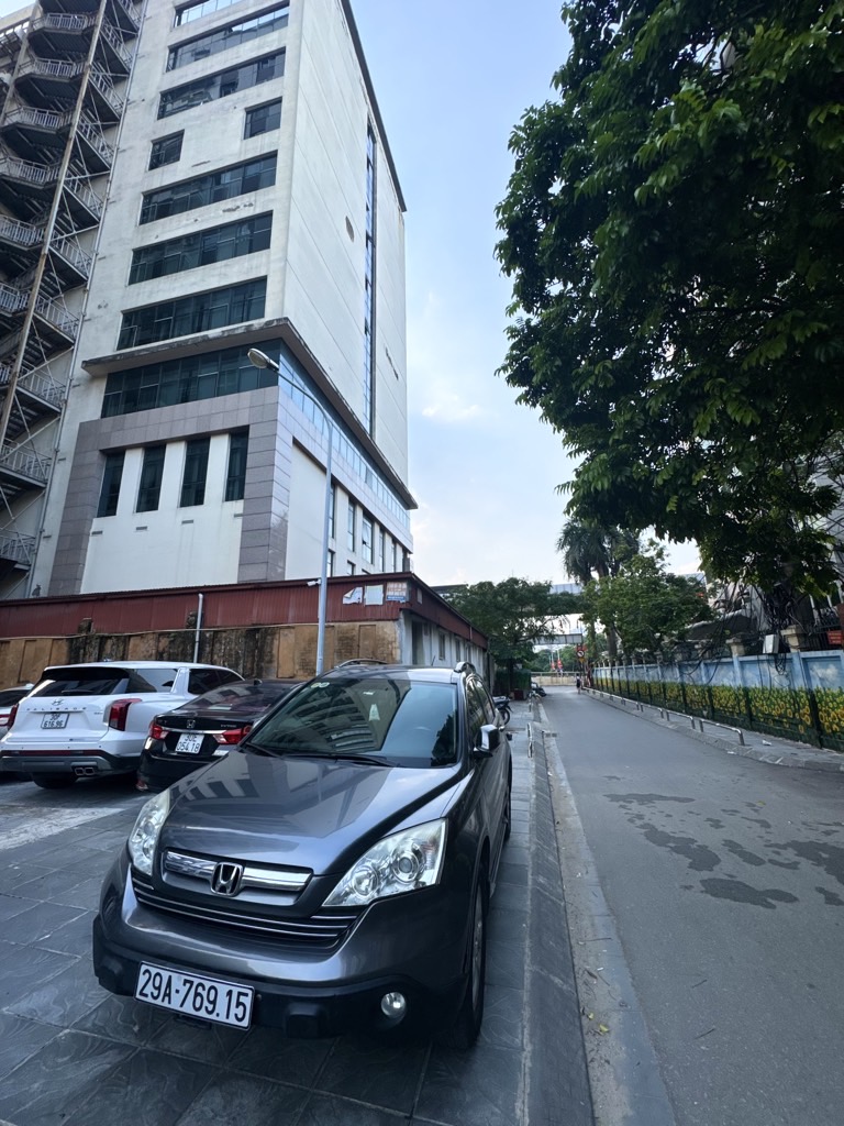 Bán nhà Nguyễn Trãi - diện tích 720m2 4 tầng - Lô góc 3 mặt thoáng - giá 45 tỷ