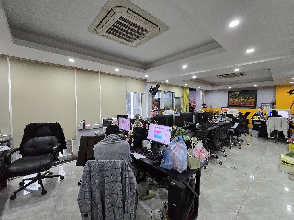 Bán nhà Nguyễn Văn Tuyết - diện tích 96,5m2 8 tầng - Lô góc 2 mặt thoáng - giá 75 tỷ