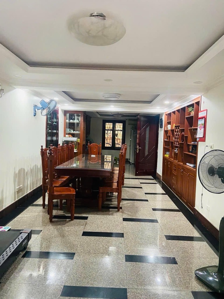 Bán nhà Bán đảo Linh Đàm - diện tích 275.3m2 4 tầng - Thoáng trước, sau - giá 90 tỷ