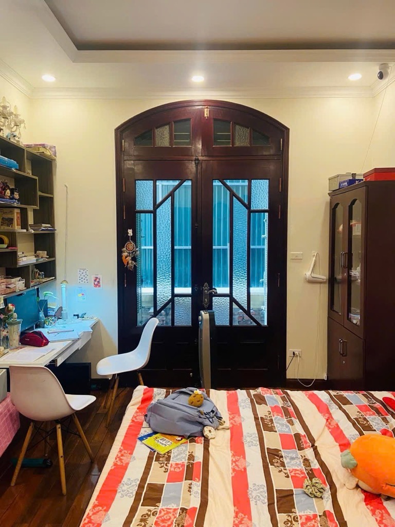 Bán nhà Bán đảo Linh Đàm - diện tích 275.3m2 4 tầng - Thoáng trước, sau - giá 90 tỷ