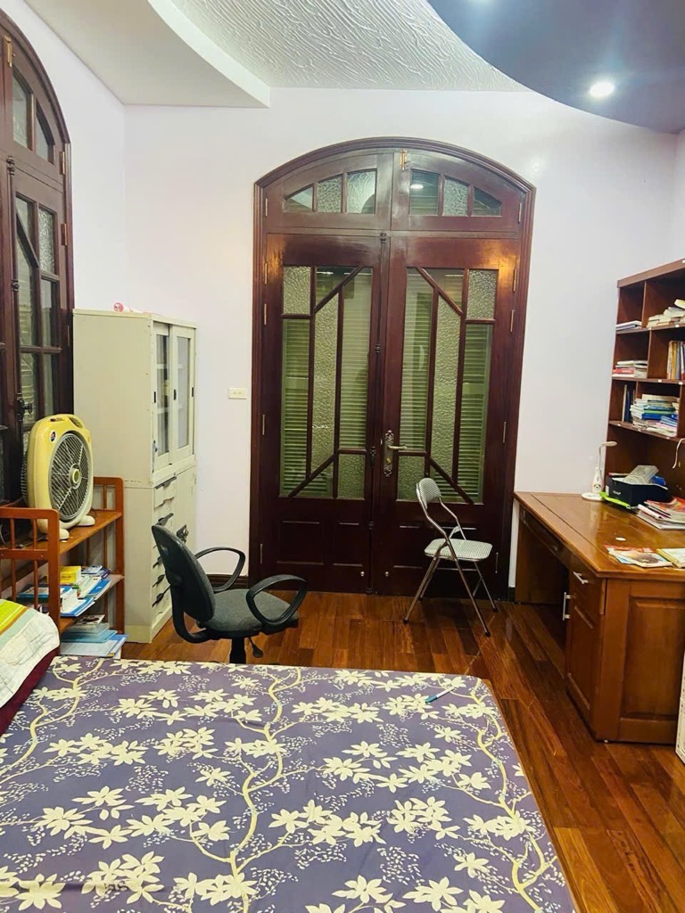 Bán nhà Bán đảo Linh Đàm - diện tích 275.3m2 4 tầng - Thoáng trước, sau - giá 90 tỷ