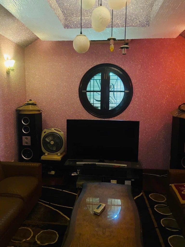 Bán nhà Bán đảo Linh Đàm - diện tích 275.3m2 4 tầng - Thoáng trước, sau - giá 90 tỷ