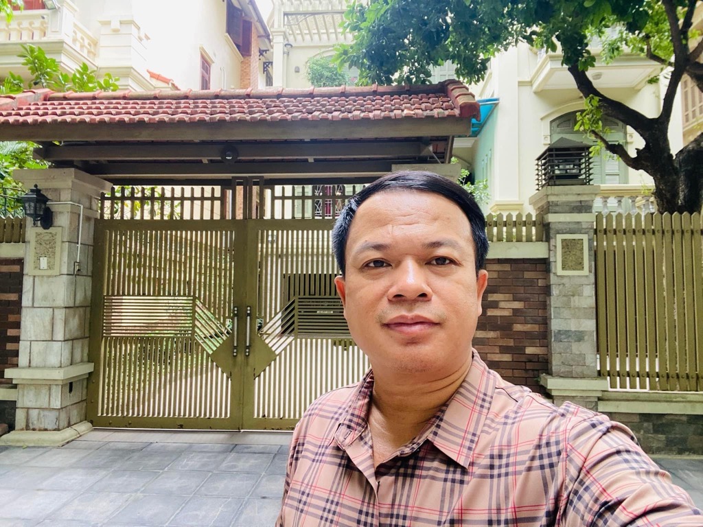 Bán nhà Bán đảo Linh Đàm - diện tích 275.3m2 4 tầng - Thoáng trước, sau - giá 90 tỷ