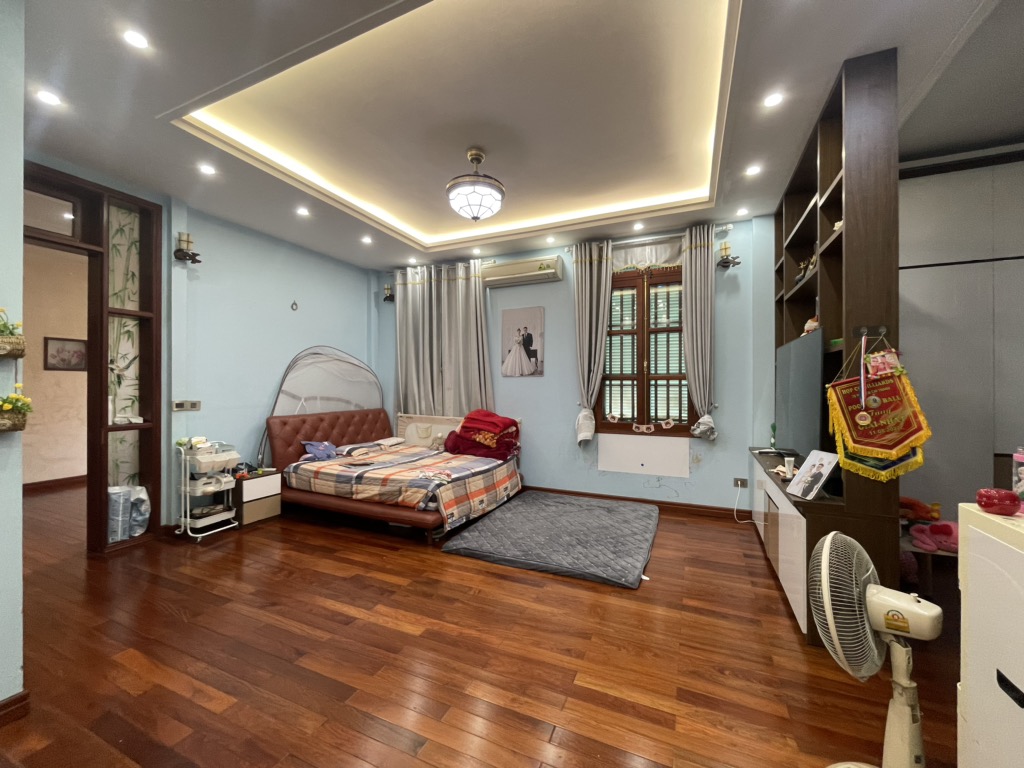 Bán nhà Lê Trọng Tấn - diện tích 124m2 7 tầng - lô góc, kinh doanh đỉnh chóp - giá 112,5 tỷ