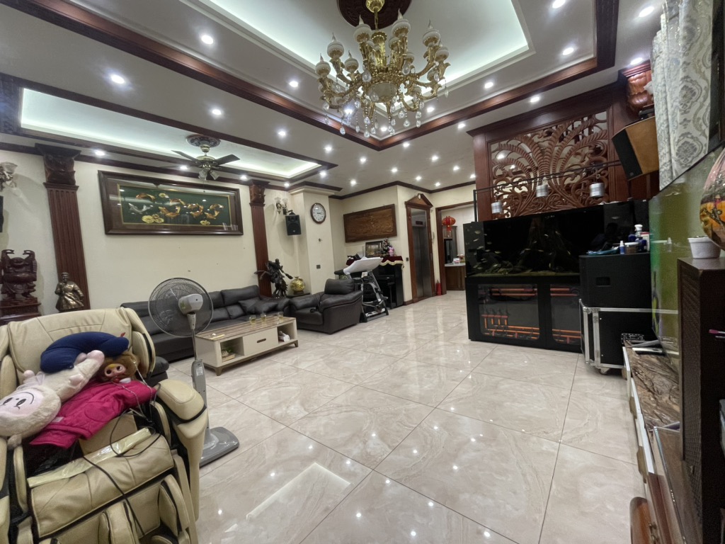 Bán nhà Lê Trọng Tấn - diện tích 124m2 7 tầng - lô góc, kinh doanh đỉnh chóp - giá 112,5 tỷ