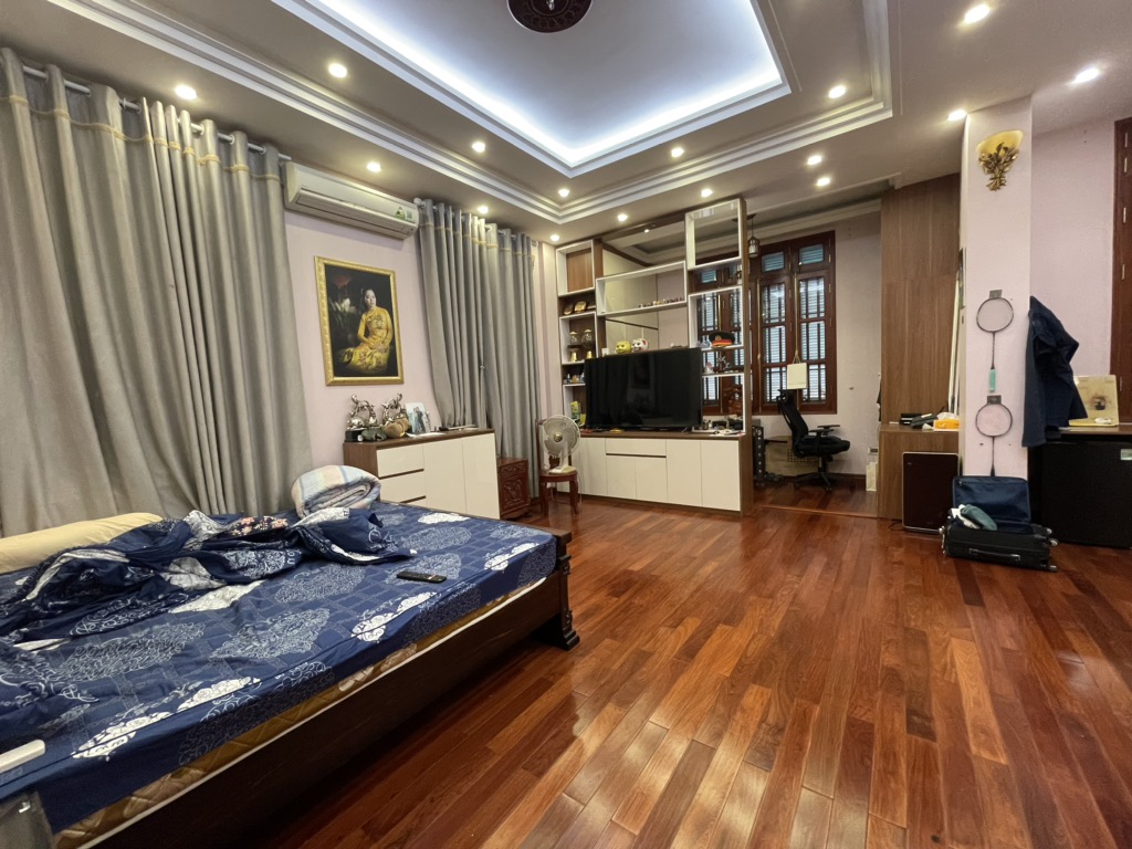 Bán nhà Lê Trọng Tấn - diện tích 124m2 7 tầng - lô góc, kinh doanh đỉnh chóp - giá 112,5 tỷ