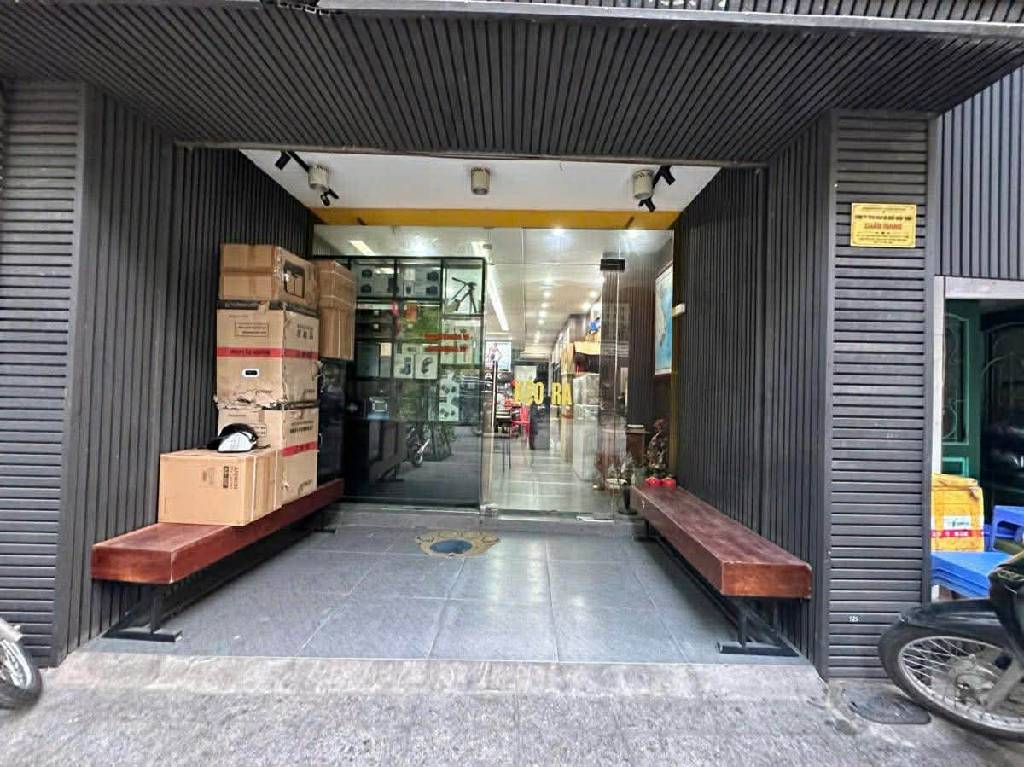 Bán nhà Khâm Thiên - diện tích 82m2 3 tầng - Mặt phố kinh doanh - giá 42 tỷ