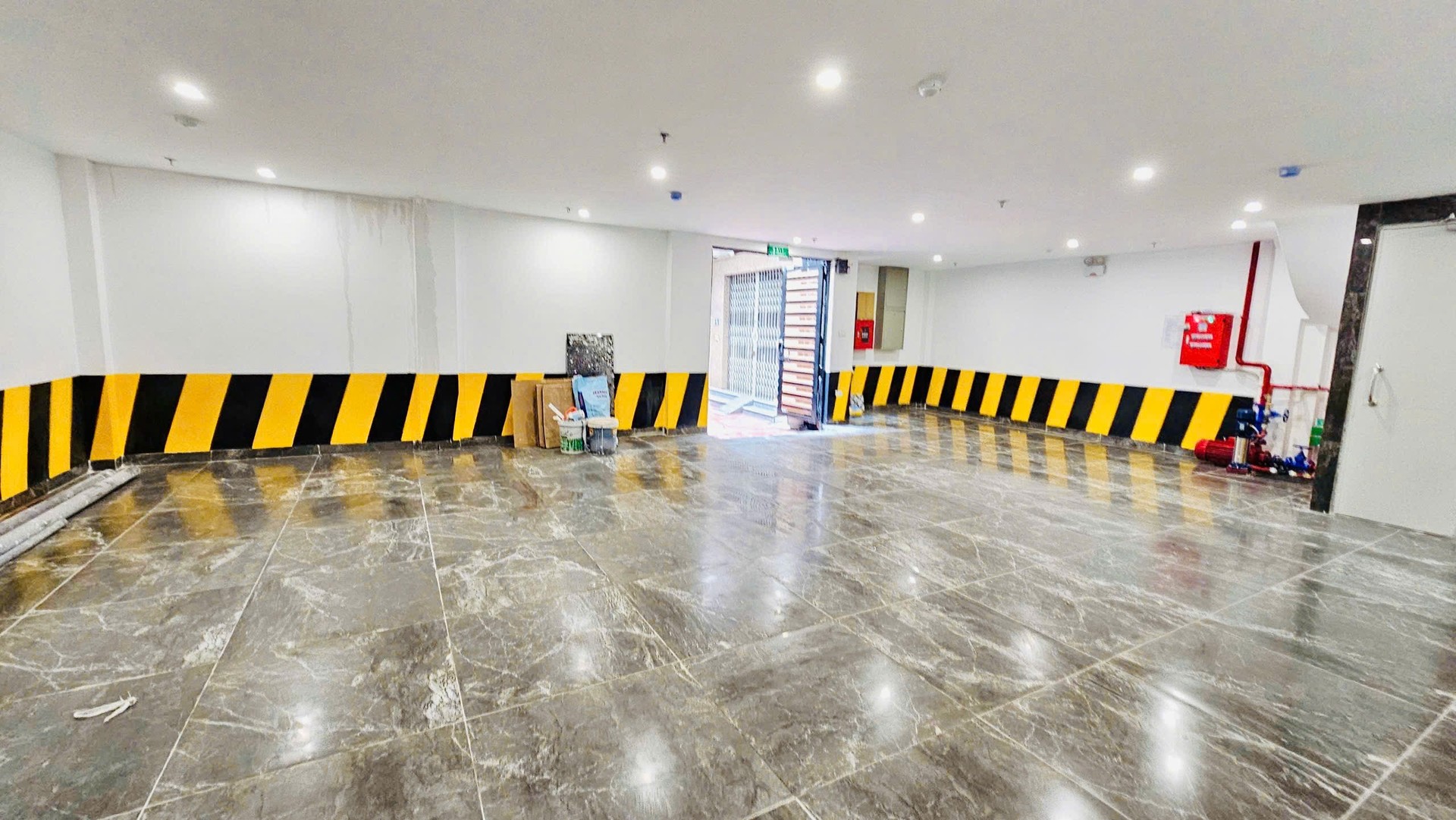 Bán nhà Tây Sơn - diện tích 90m2 7 tầng - Lô góc 2 mặt thoáng - giá 29,9 tỷ