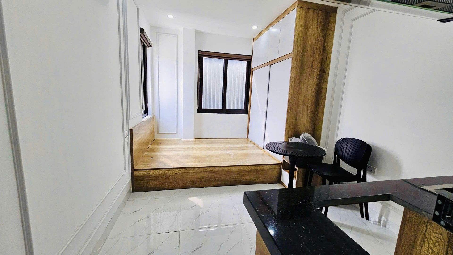 Bán nhà Tây Sơn - diện tích 90m2 7 tầng - Lô góc 2 mặt thoáng - giá 29,9 tỷ